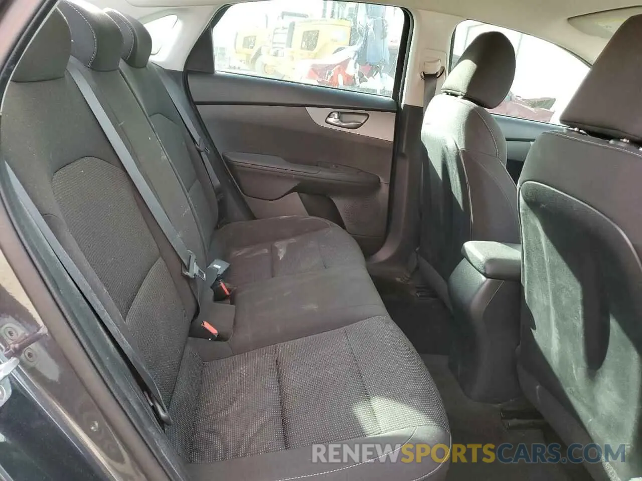 10 Photograph of a damaged car 3KPF24AD8LE217286 KIA FORTE 2020