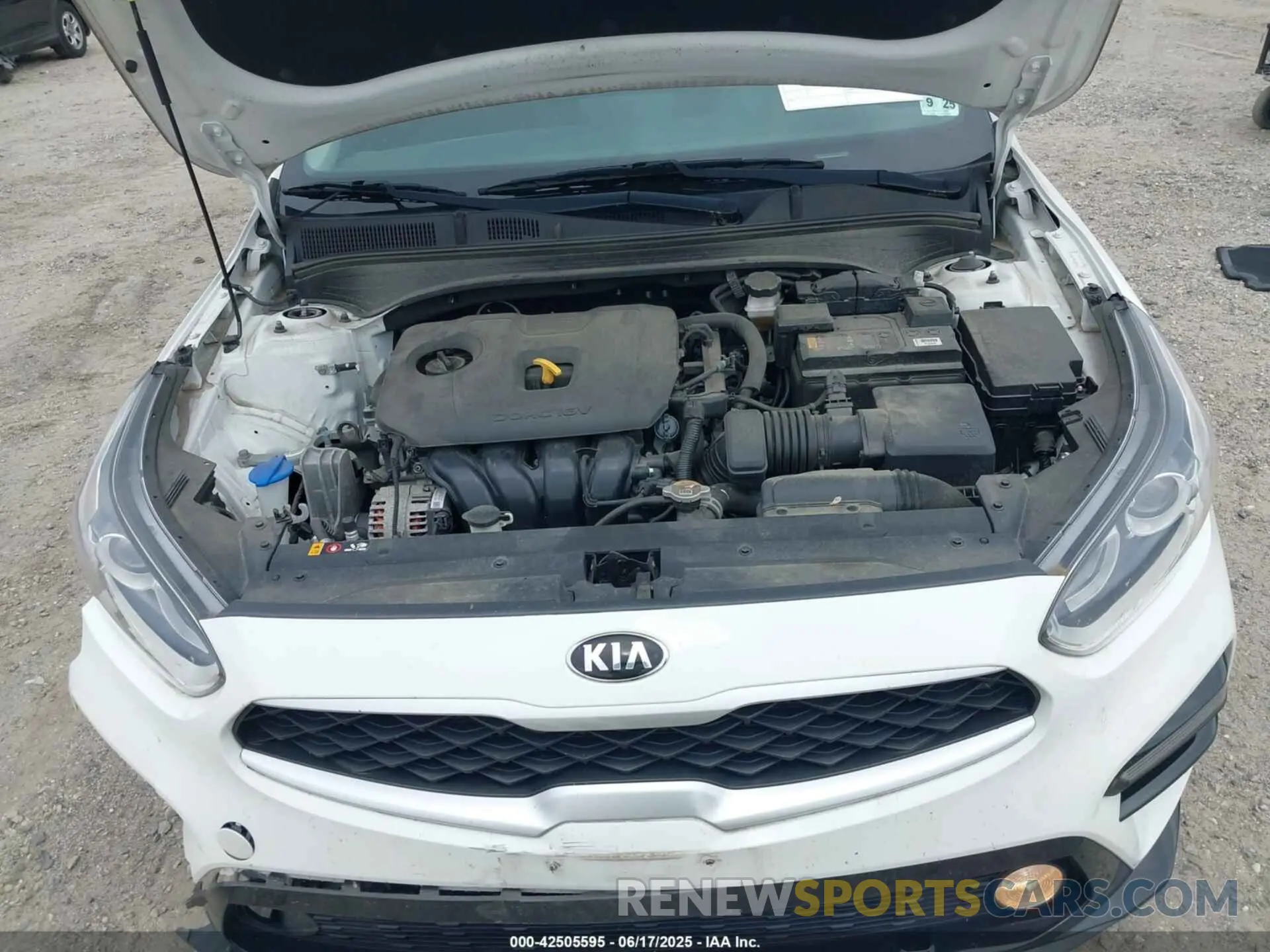 10 Photograph of a damaged car 3KPF24AD8LE220642 KIA FORTE 2020