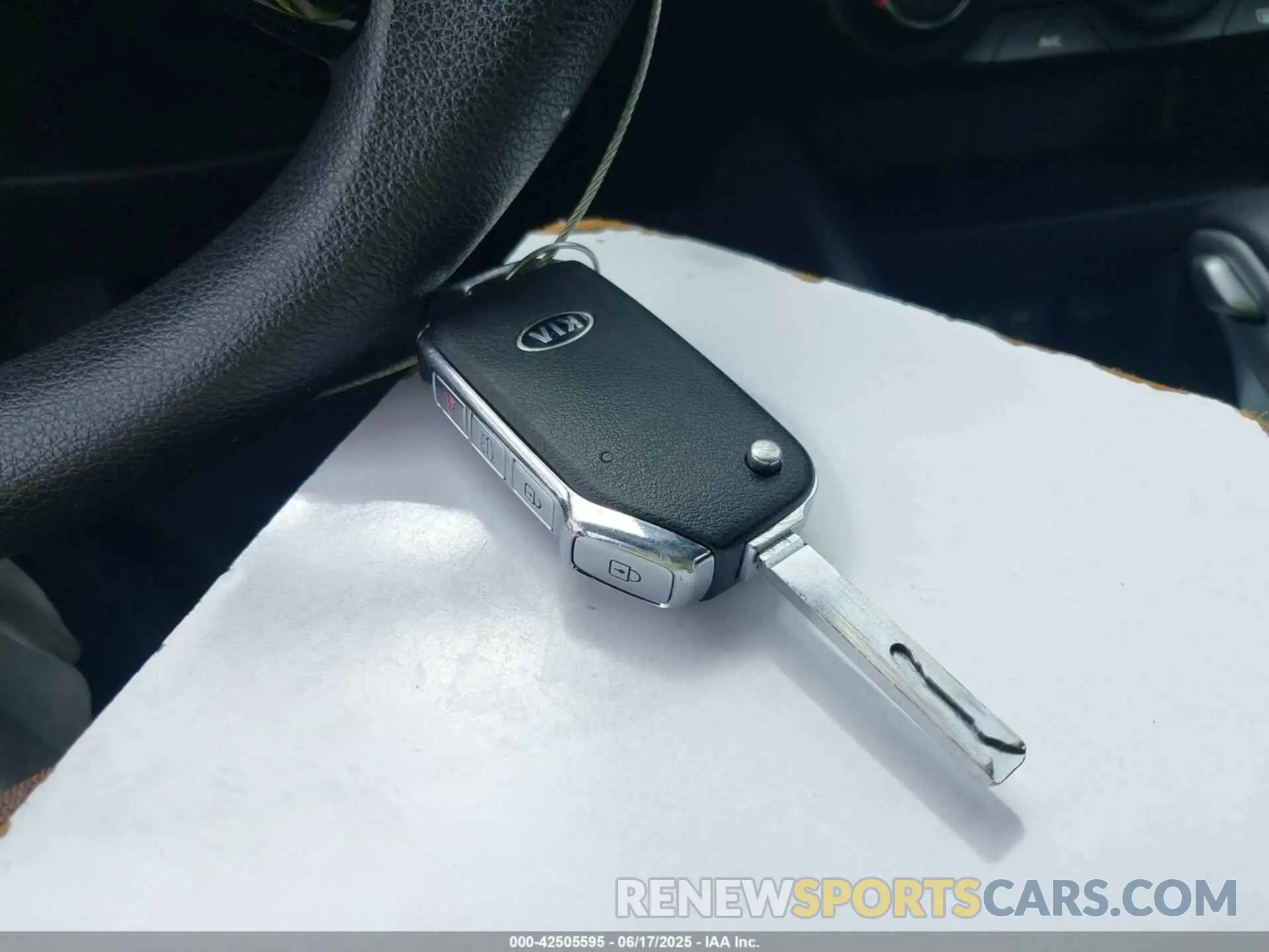 11 Photograph of a damaged car 3KPF24AD8LE220642 KIA FORTE 2020