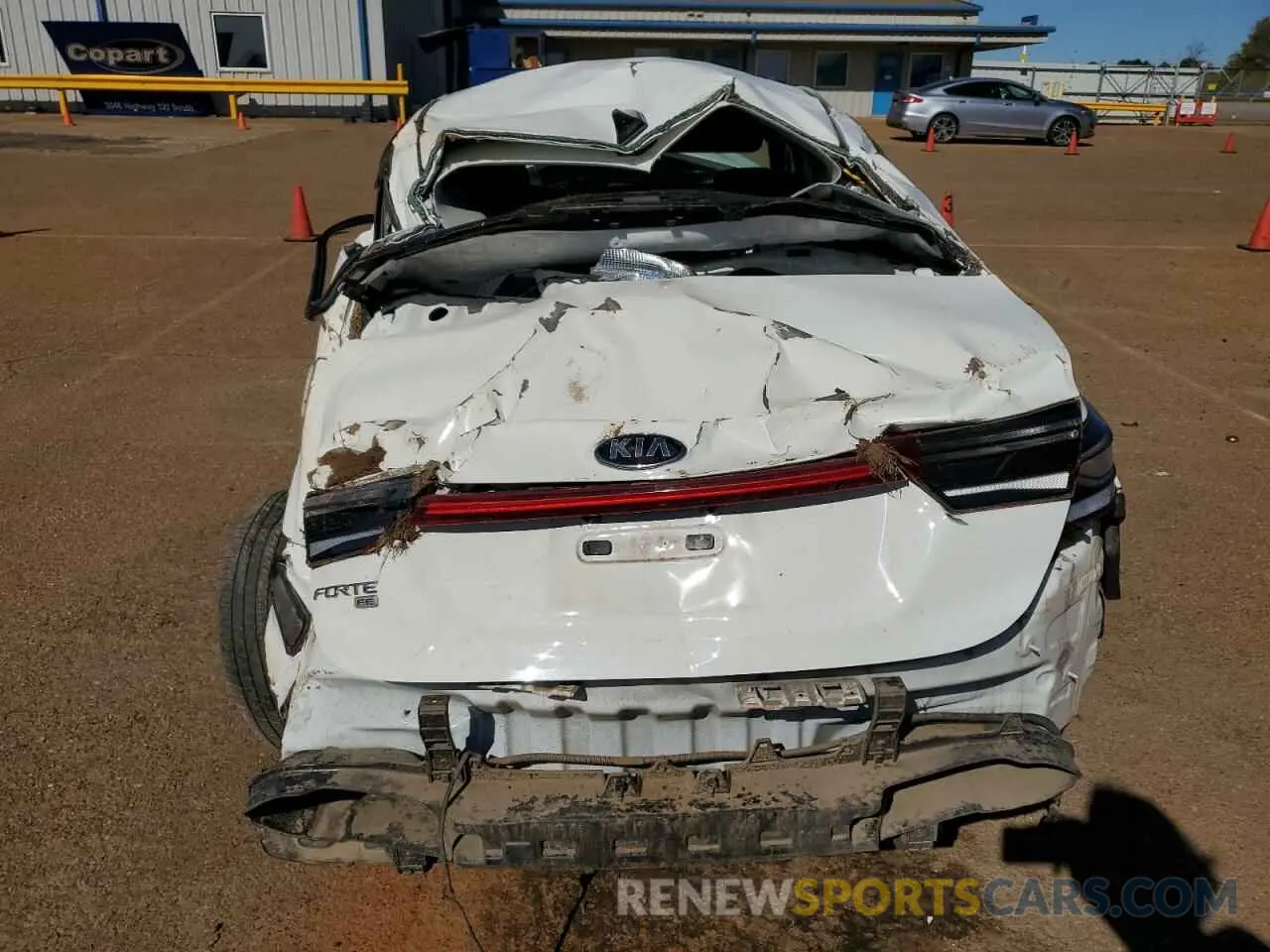 6 Photograph of a damaged car 3KPF24AD8LE222374 KIA FORTE 2020