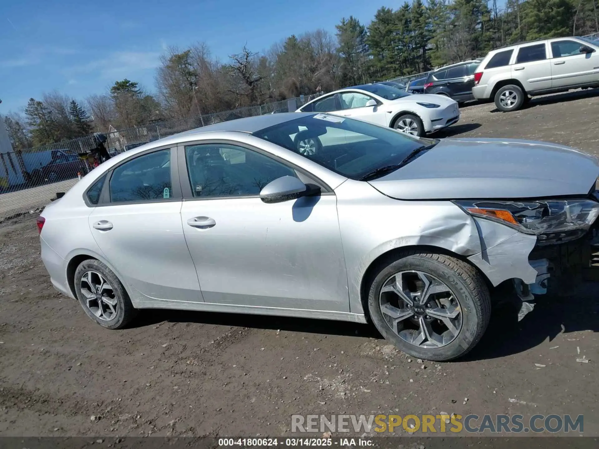 13 Photograph of a damaged car 3KPF24AD8LE223573 KIA FORTE 2020