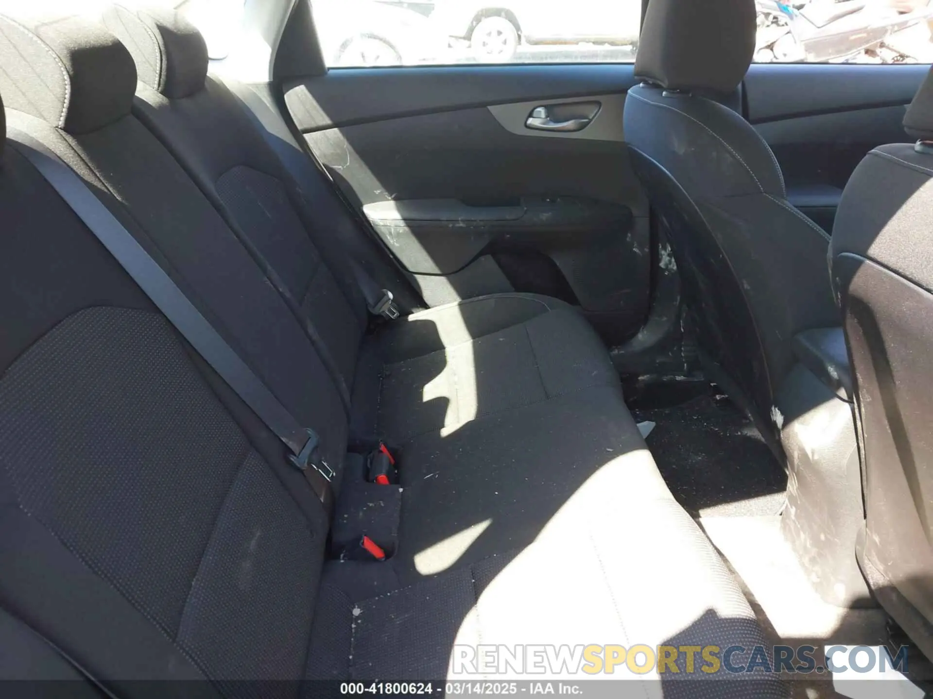 8 Photograph of a damaged car 3KPF24AD8LE223573 KIA FORTE 2020
