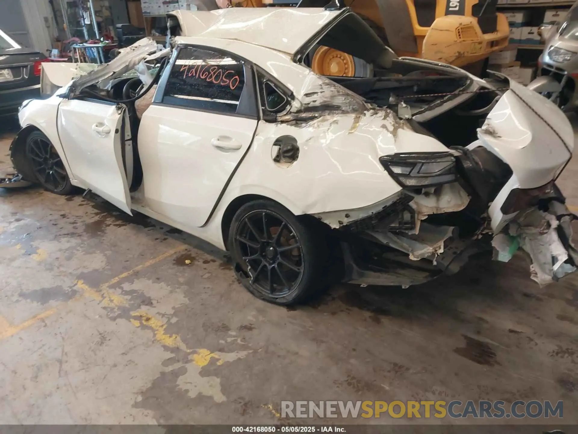 3 Photograph of a damaged car 3KPF24AD8LE233018 KIA FORTE 2020