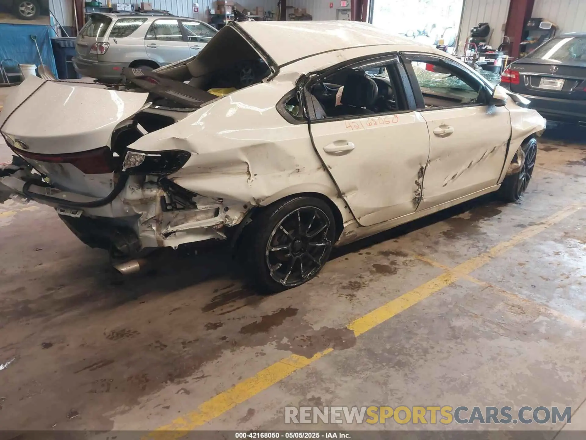 4 Photograph of a damaged car 3KPF24AD8LE233018 KIA FORTE 2020