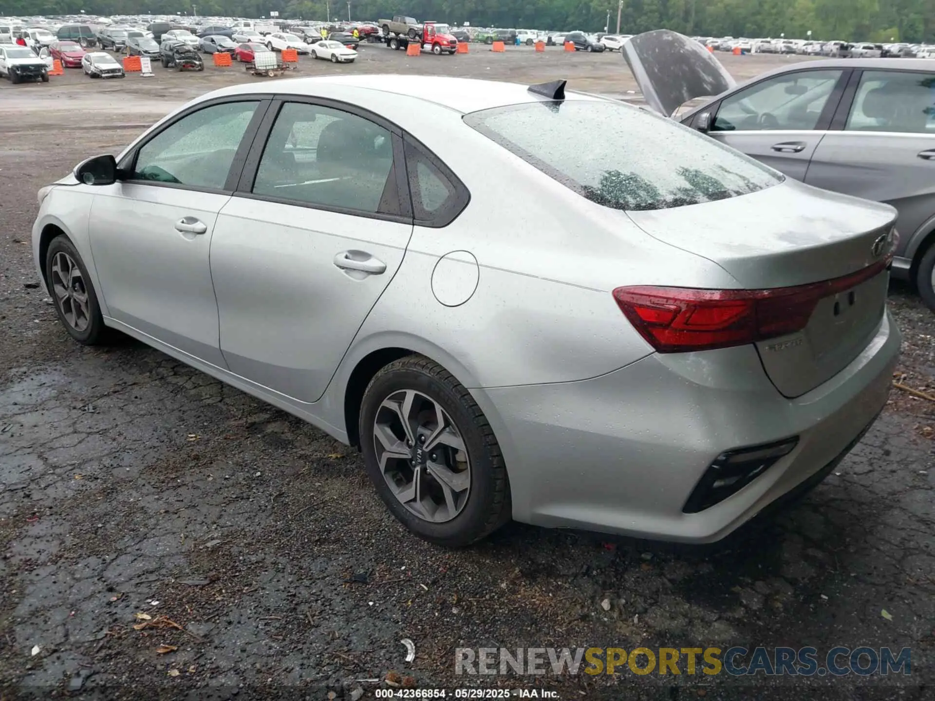 3 Photograph of a damaged car 3KPF24AD8LE234654 KIA FORTE 2020