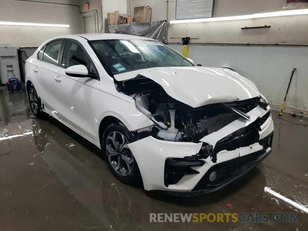 4 Photograph of a damaged car 3KPF24AD8LE240261 KIA FORTE 2020