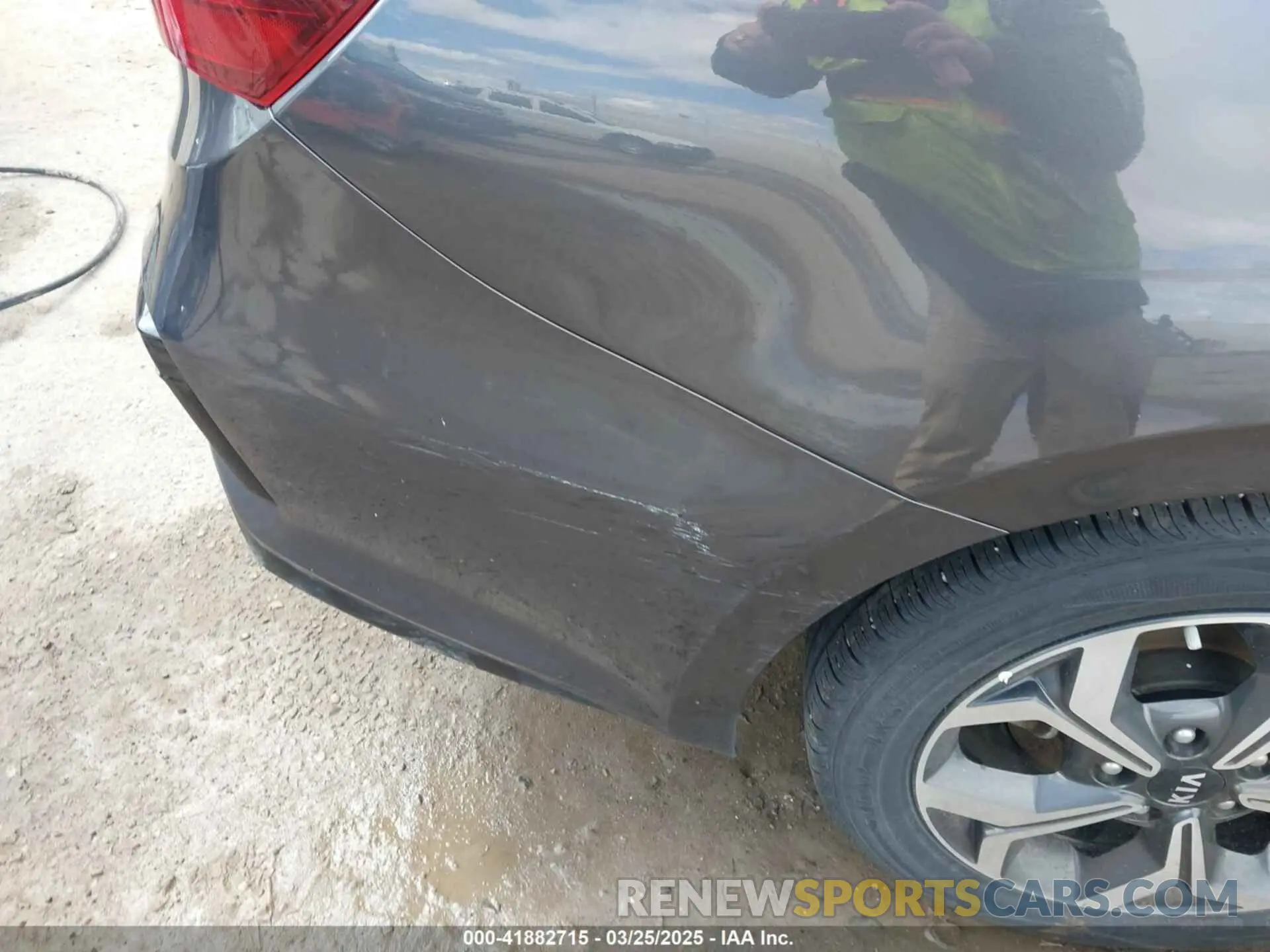 18 Photograph of a damaged car 3KPF24AD8LE243029 KIA FORTE 2020