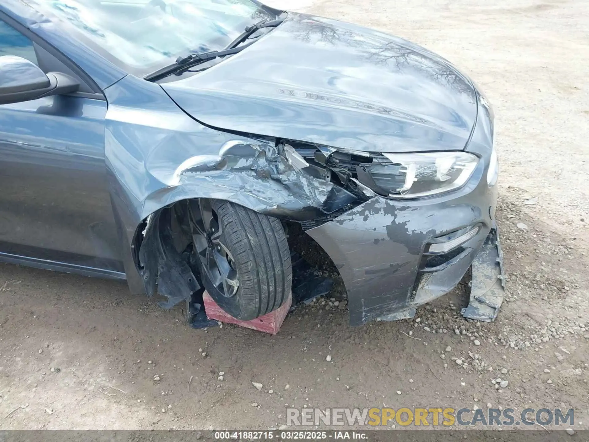 6 Photograph of a damaged car 3KPF24AD8LE243029 KIA FORTE 2020