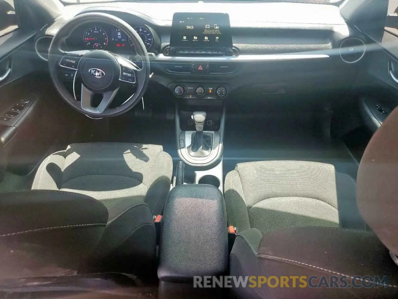 8 Photograph of a damaged car 3KPF24AD8LE249994 KIA FORTE 2020
