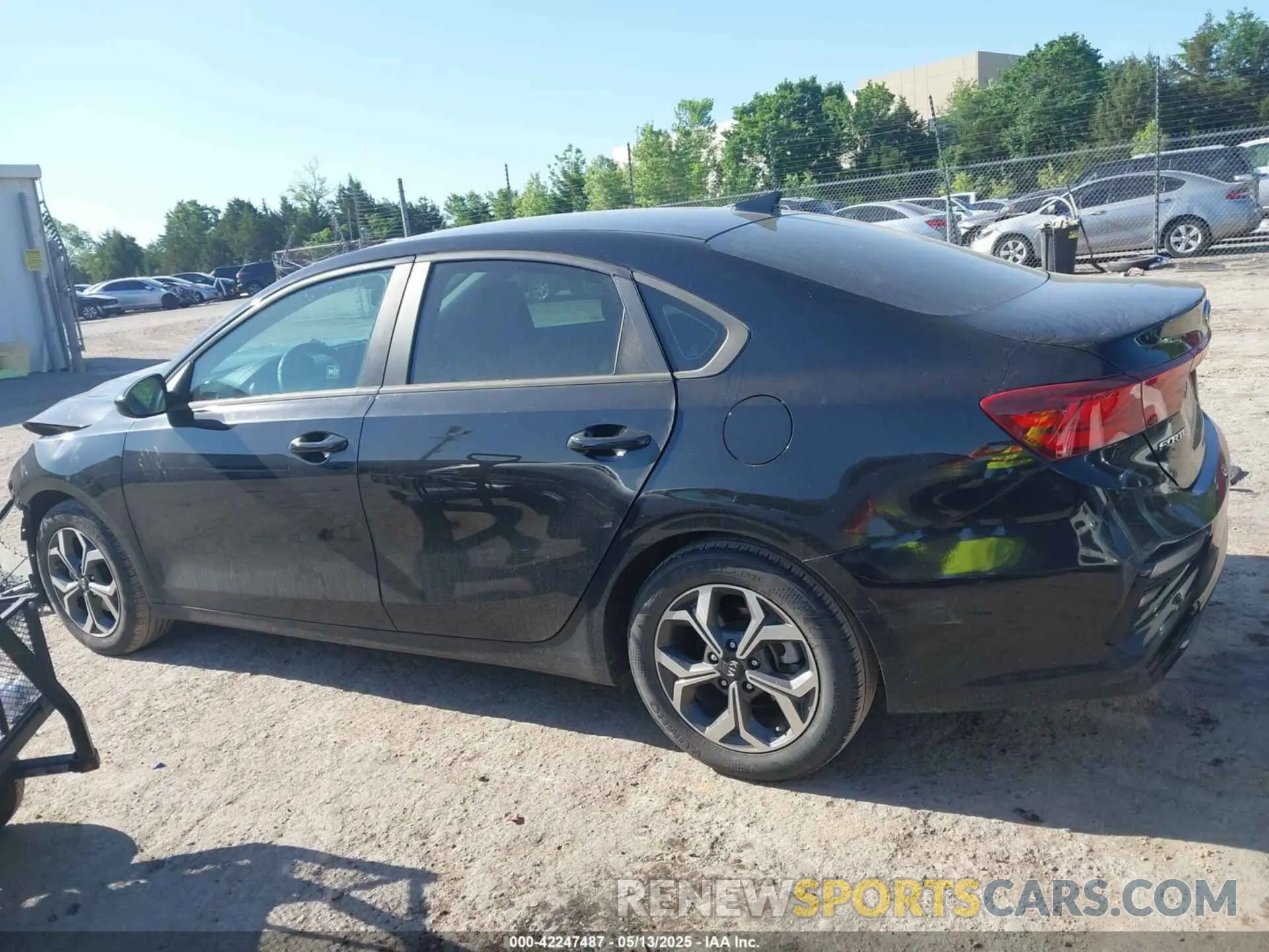 14 Photograph of a damaged car 3KPF24AD8LE257500 KIA FORTE 2020