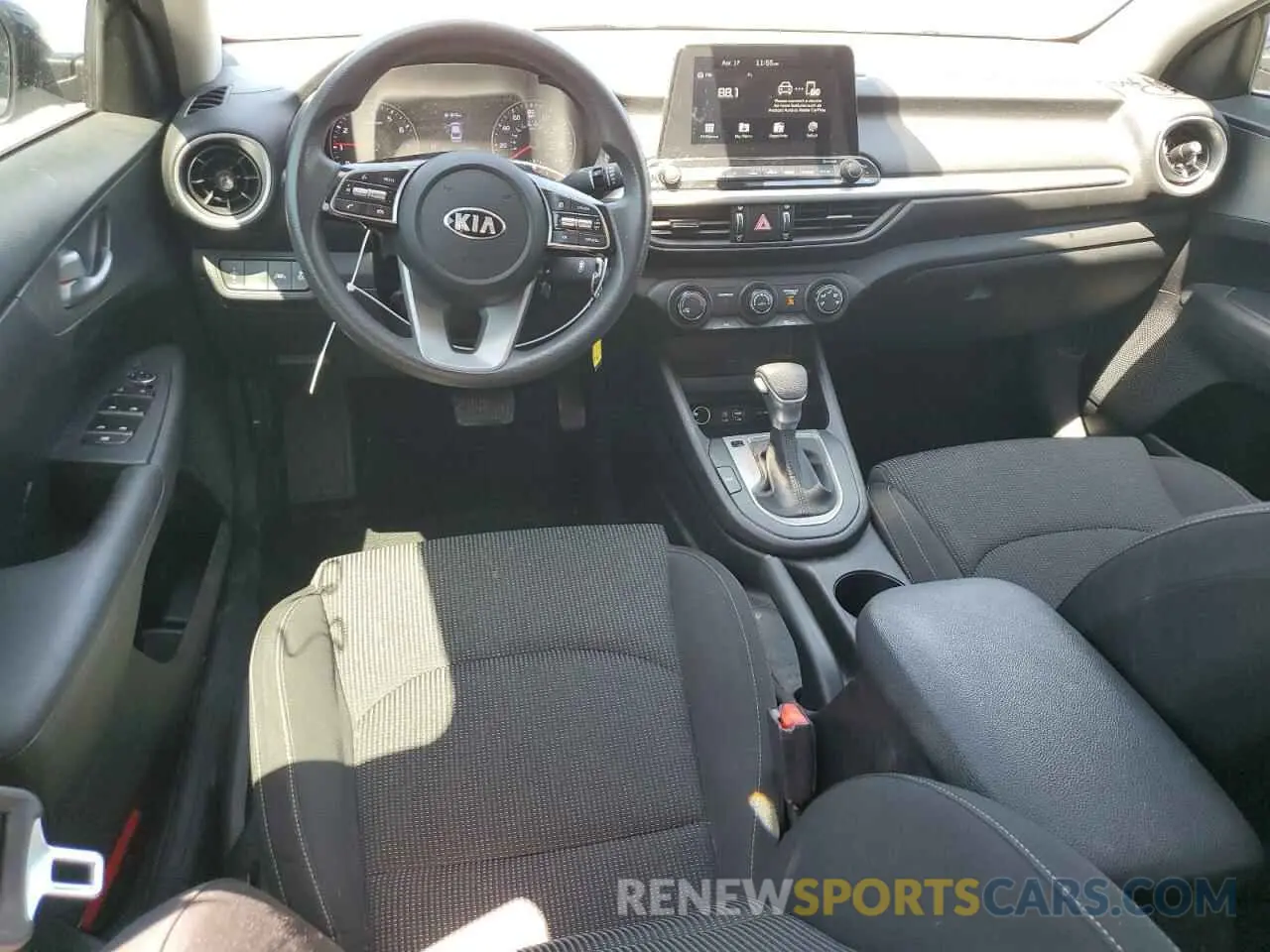 8 Photograph of a damaged car 3KPF24AD8LE260087 KIA FORTE 2020