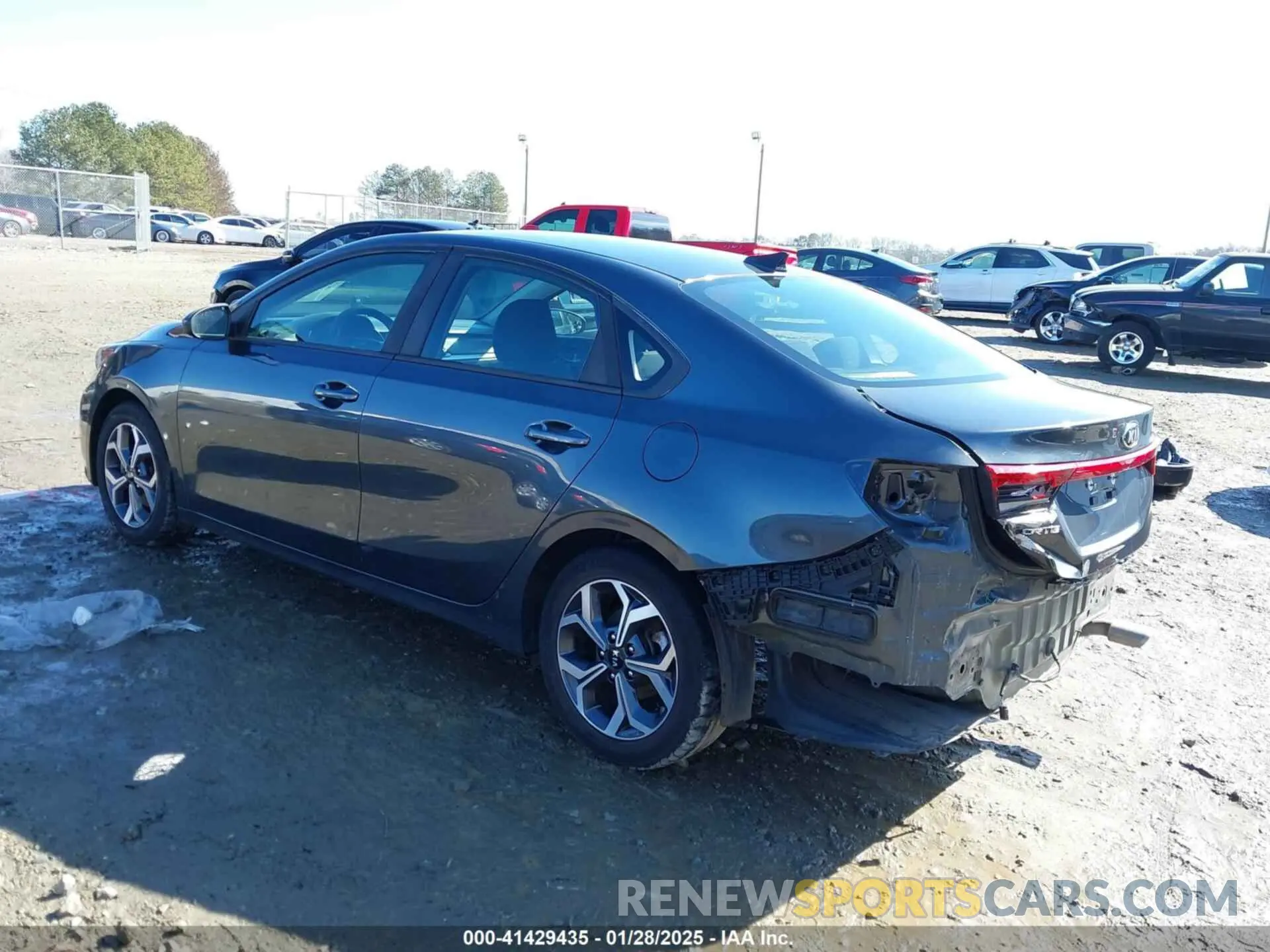 3 Photograph of a damaged car 3KPF24AD9LE142503 KIA FORTE 2020