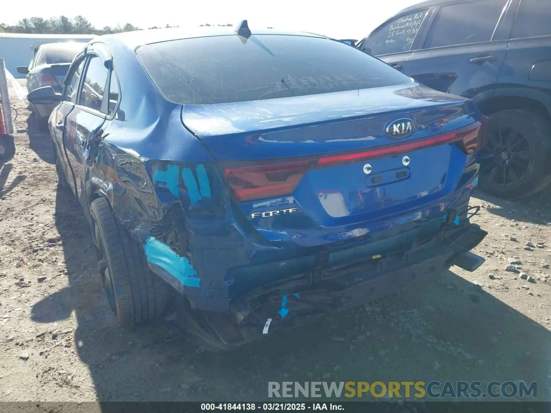 18 Photograph of a damaged car 3KPF24AD9LE179289 KIA FORTE 2020