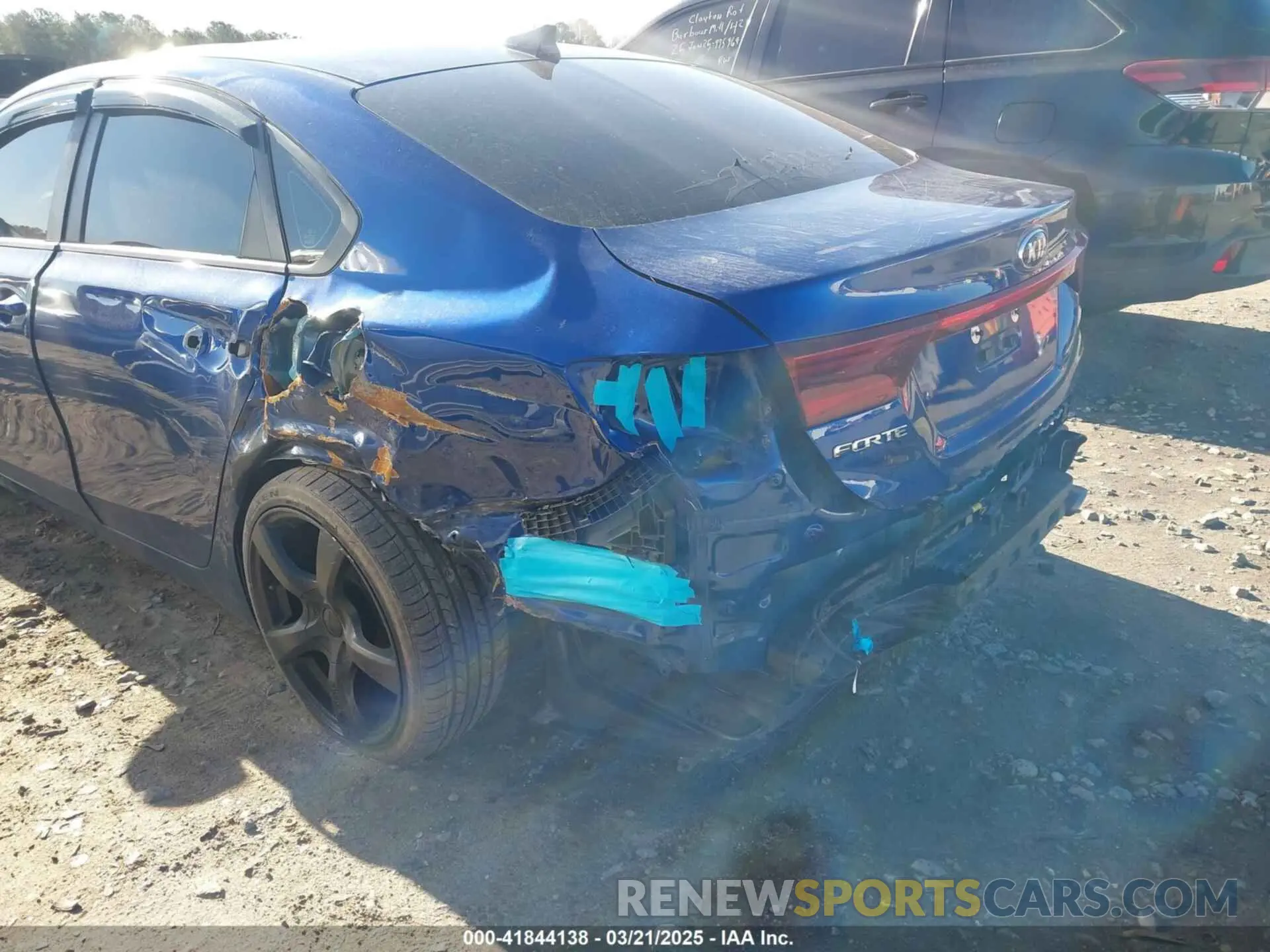 6 Photograph of a damaged car 3KPF24AD9LE179289 KIA FORTE 2020