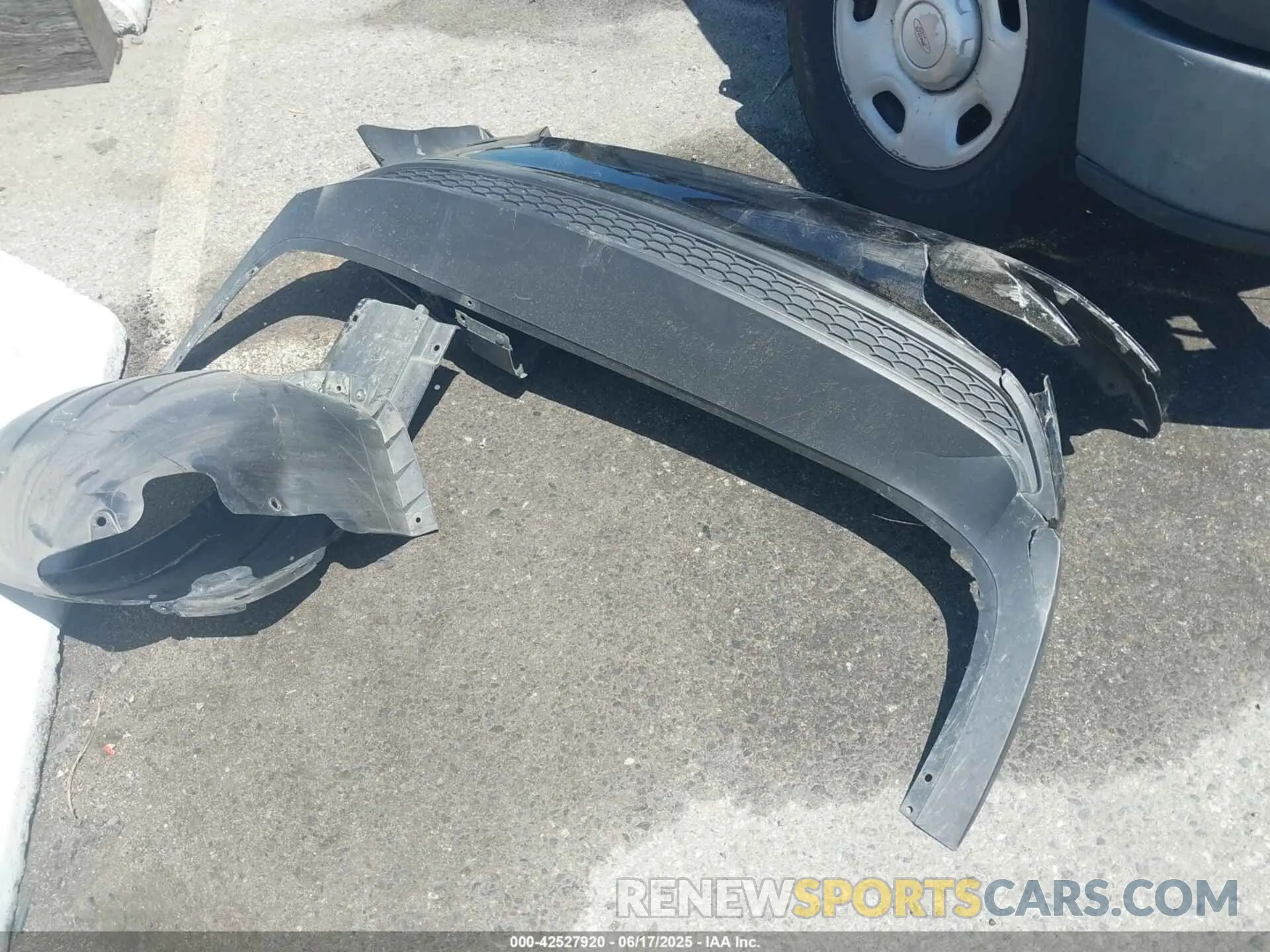 12 Photograph of a damaged car 3KPF24AD9LE181382 KIA FORTE 2020