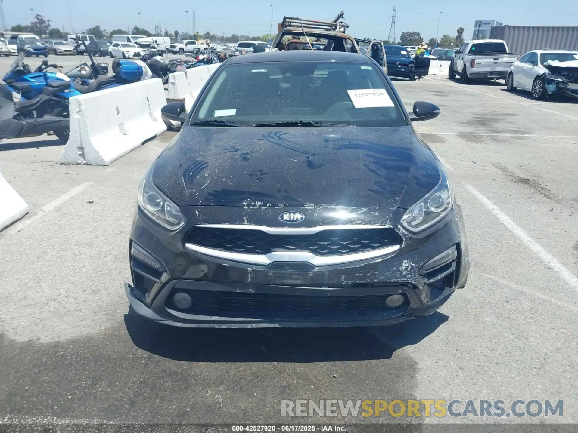 13 Photograph of a damaged car 3KPF24AD9LE181382 KIA FORTE 2020