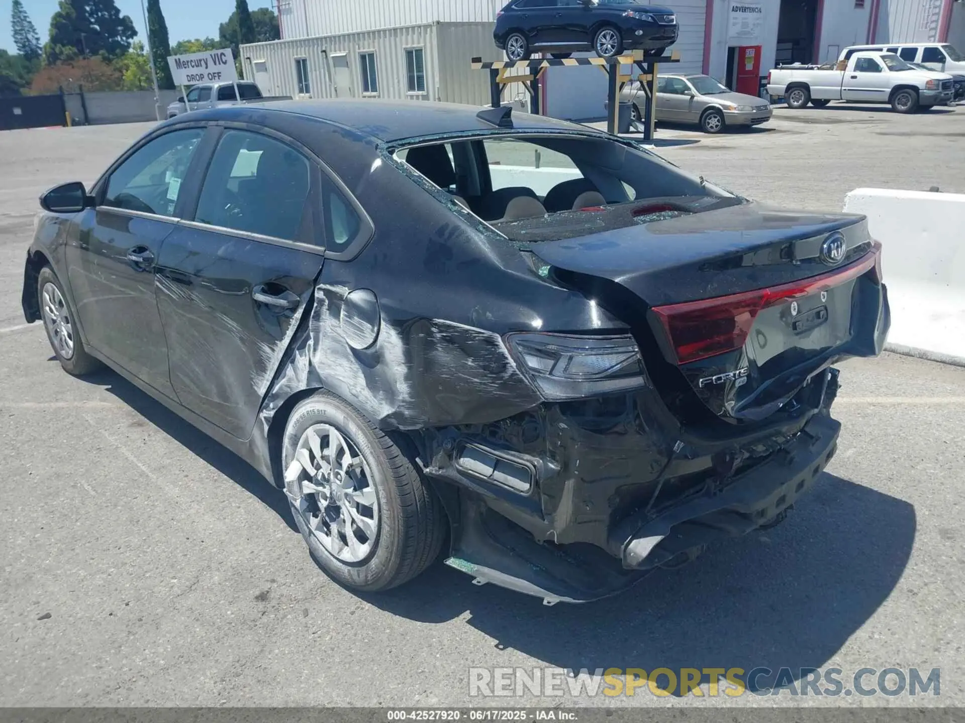 3 Photograph of a damaged car 3KPF24AD9LE181382 KIA FORTE 2020