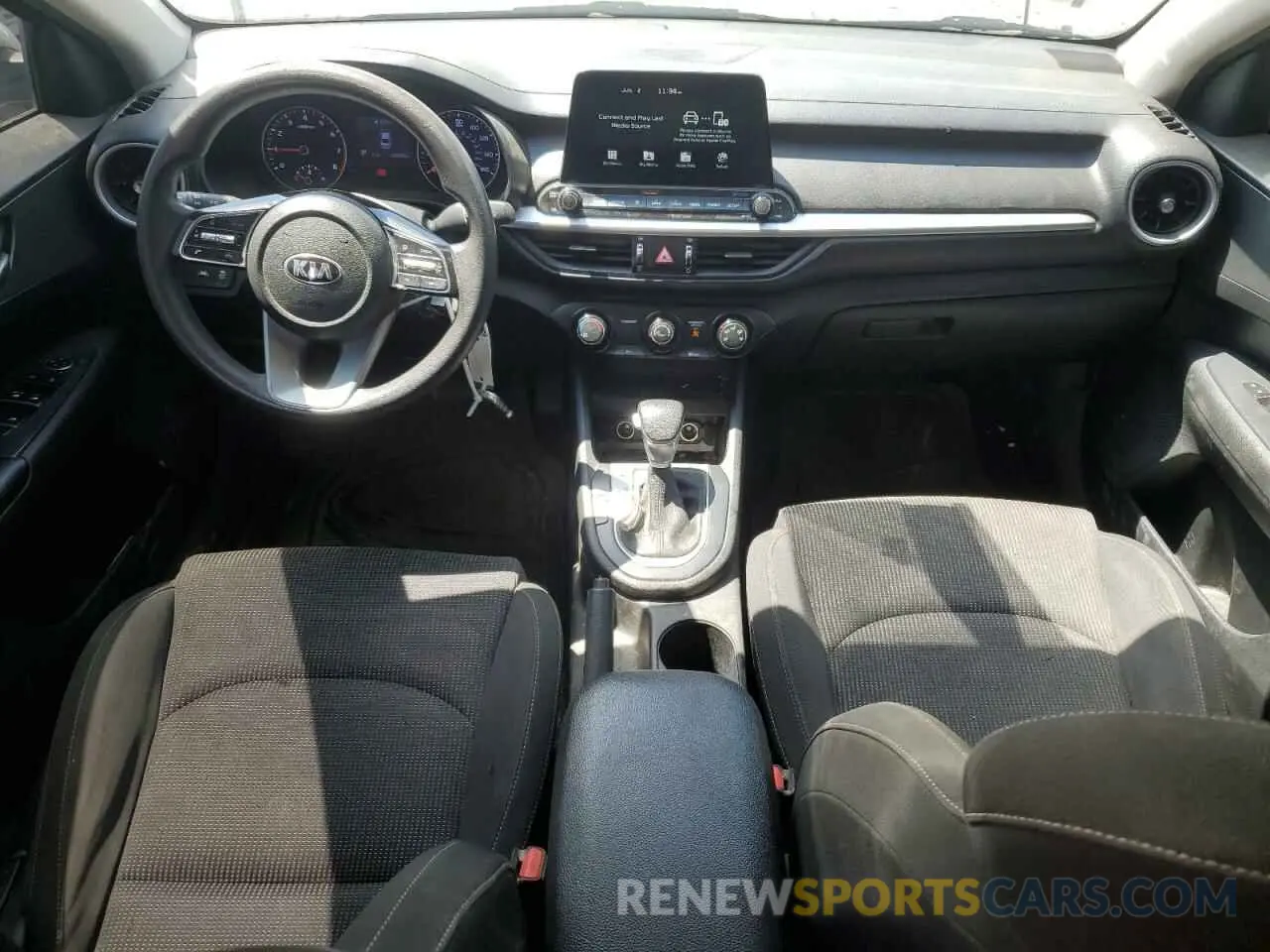 8 Photograph of a damaged car 3KPF24AD9LE202702 KIA FORTE 2020