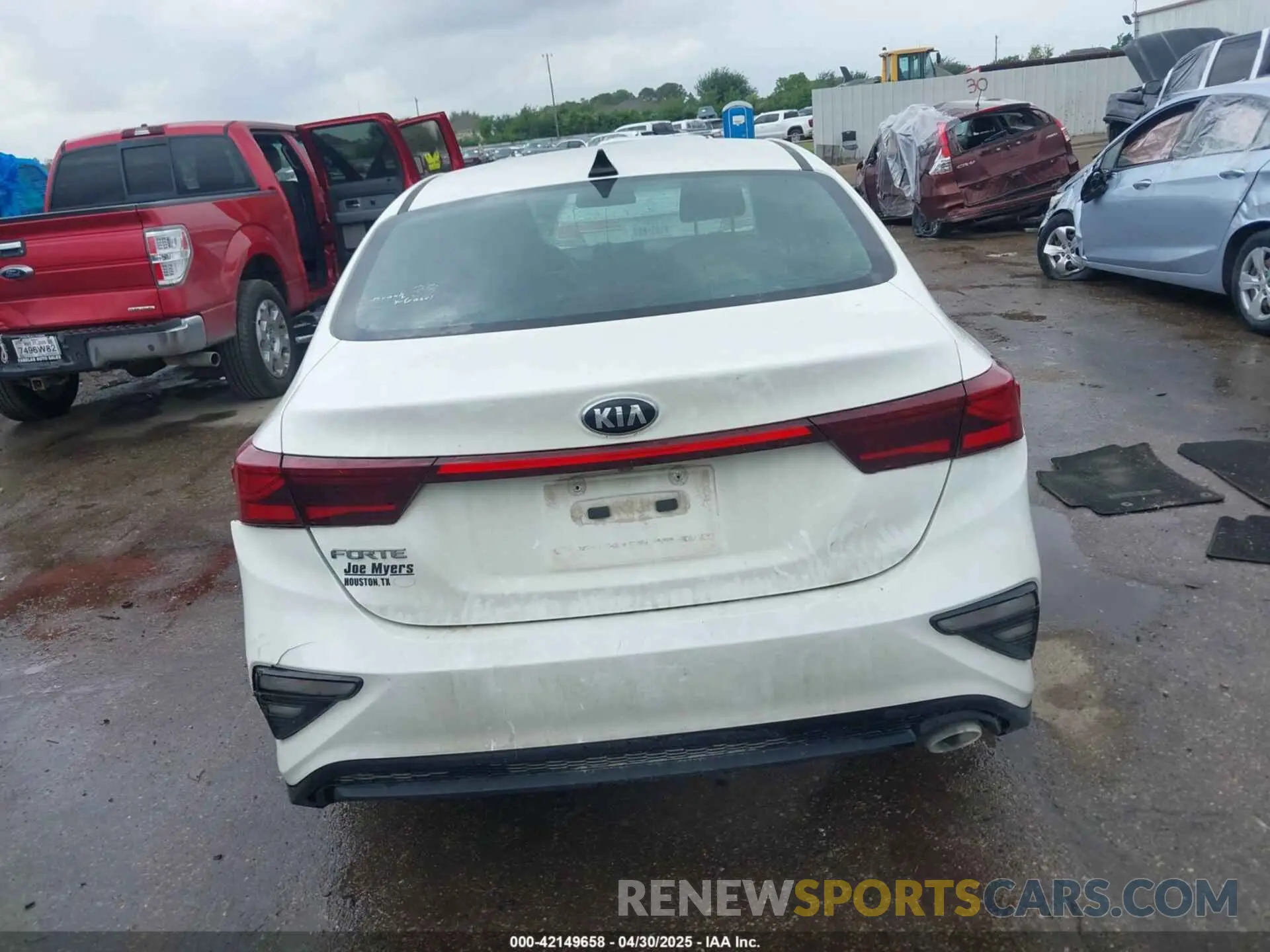 16 Photograph of a damaged car 3KPF24AD9LE208838 KIA FORTE 2020