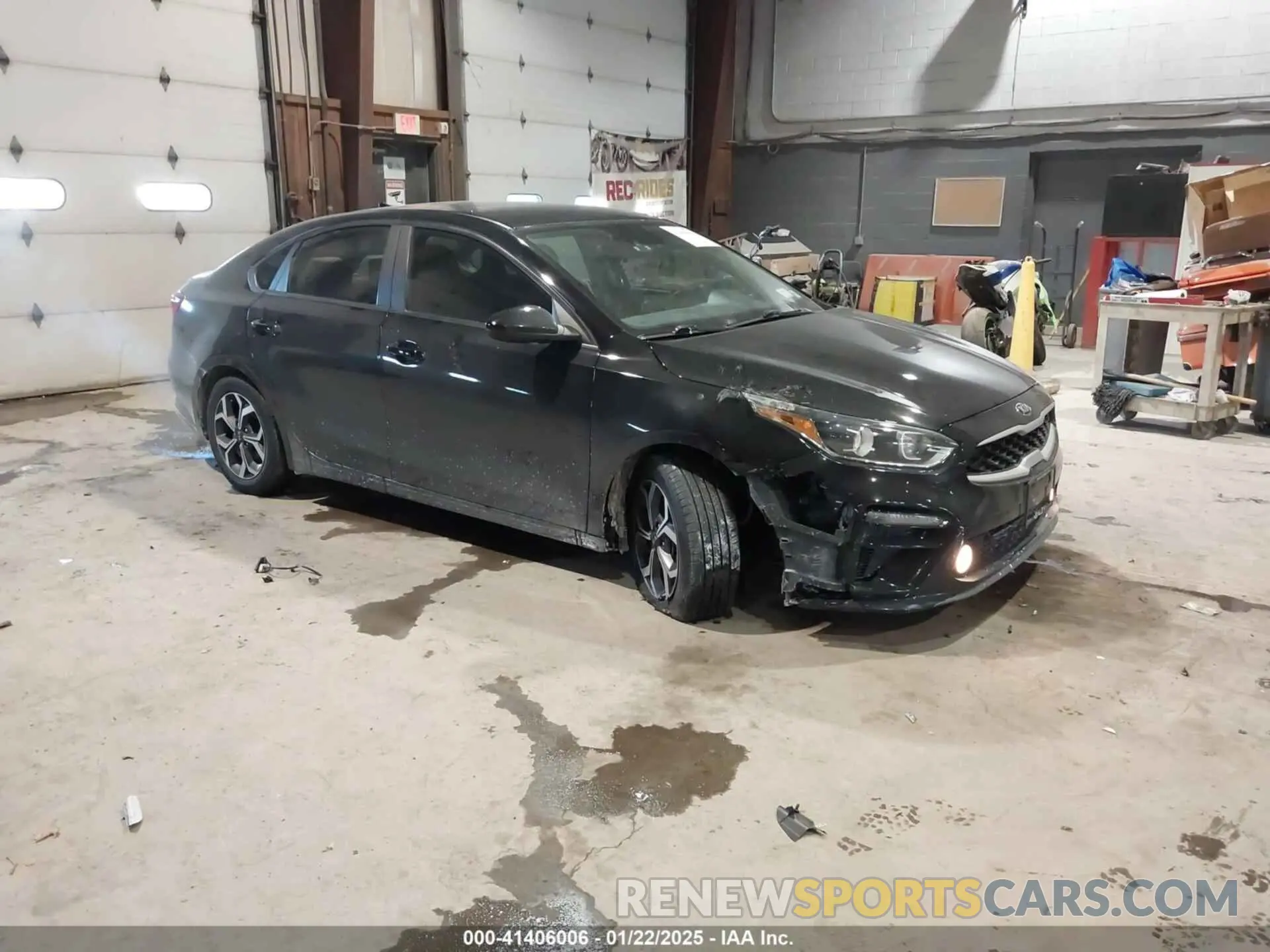 1 Photograph of a damaged car 3KPF24AD9LE224943 KIA FORTE 2020