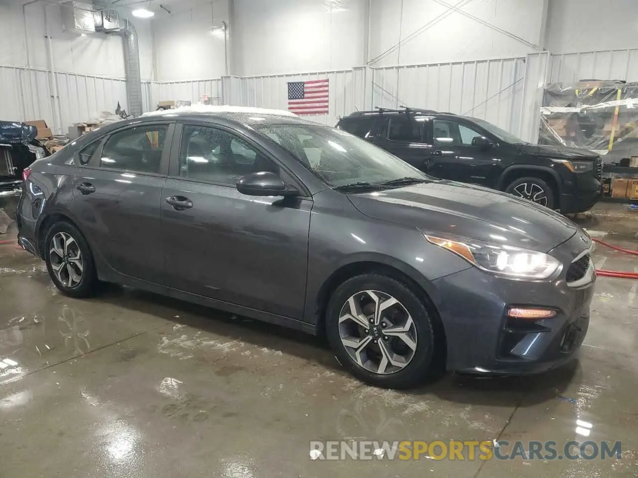 4 Photograph of a damaged car 3KPF24AD9LE237563 KIA FORTE 2020