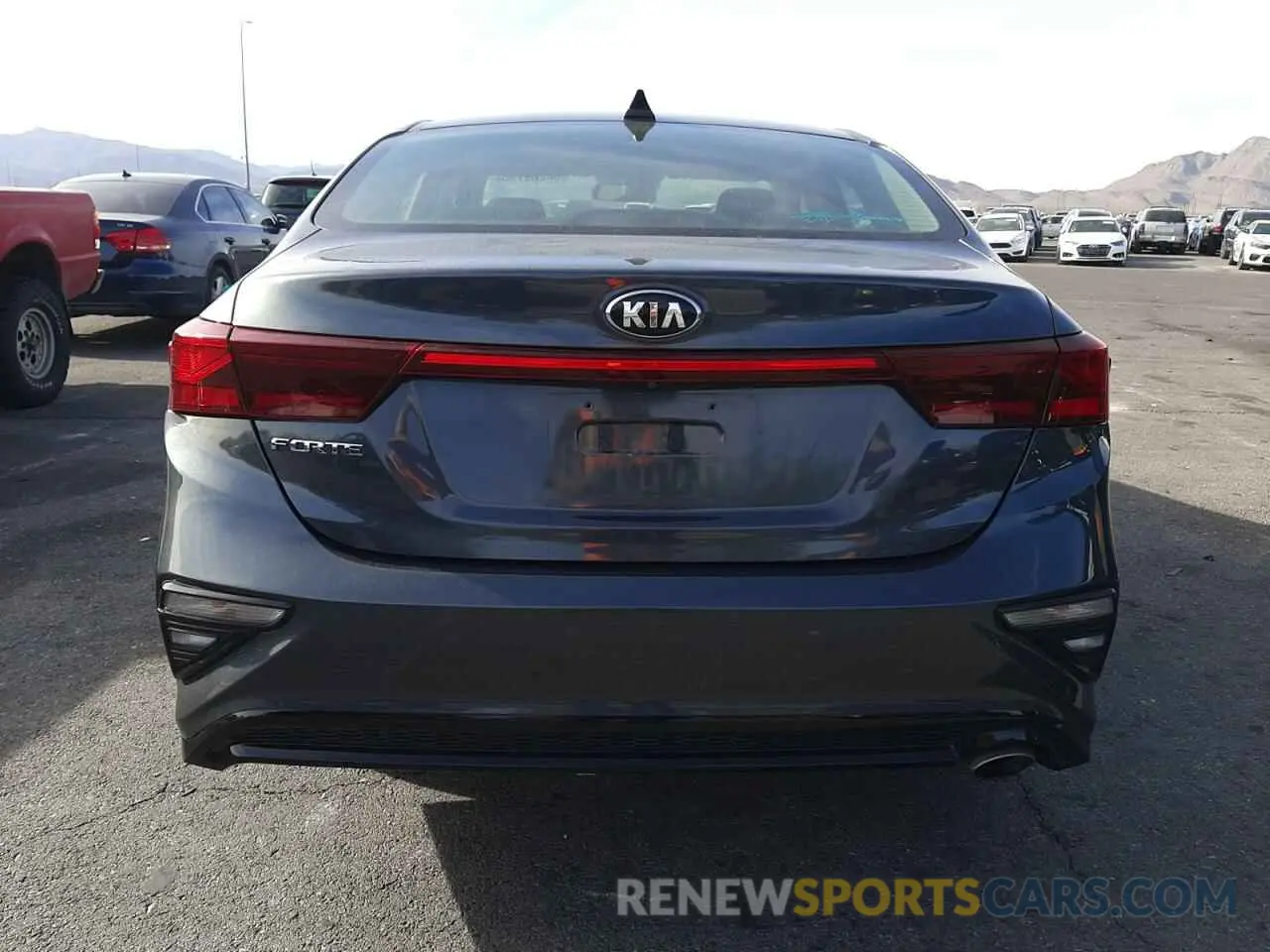 6 Photograph of a damaged car 3KPF24AD9LE237952 KIA FORTE 2020