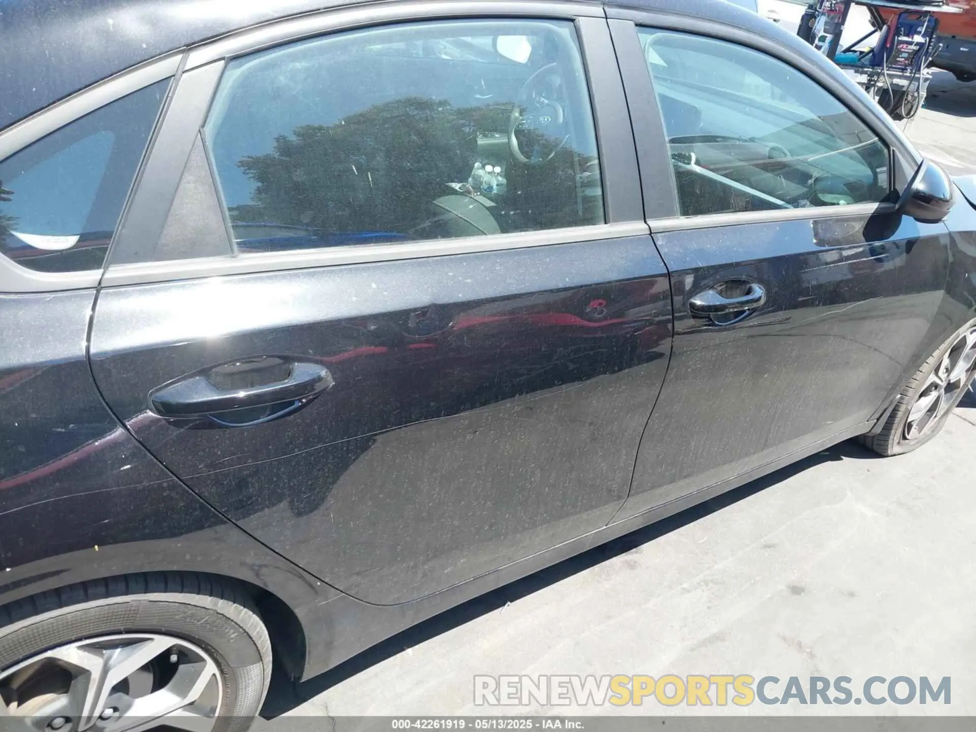 14 Photograph of a damaged car 3KPF24AD9LE250832 KIA FORTE 2020