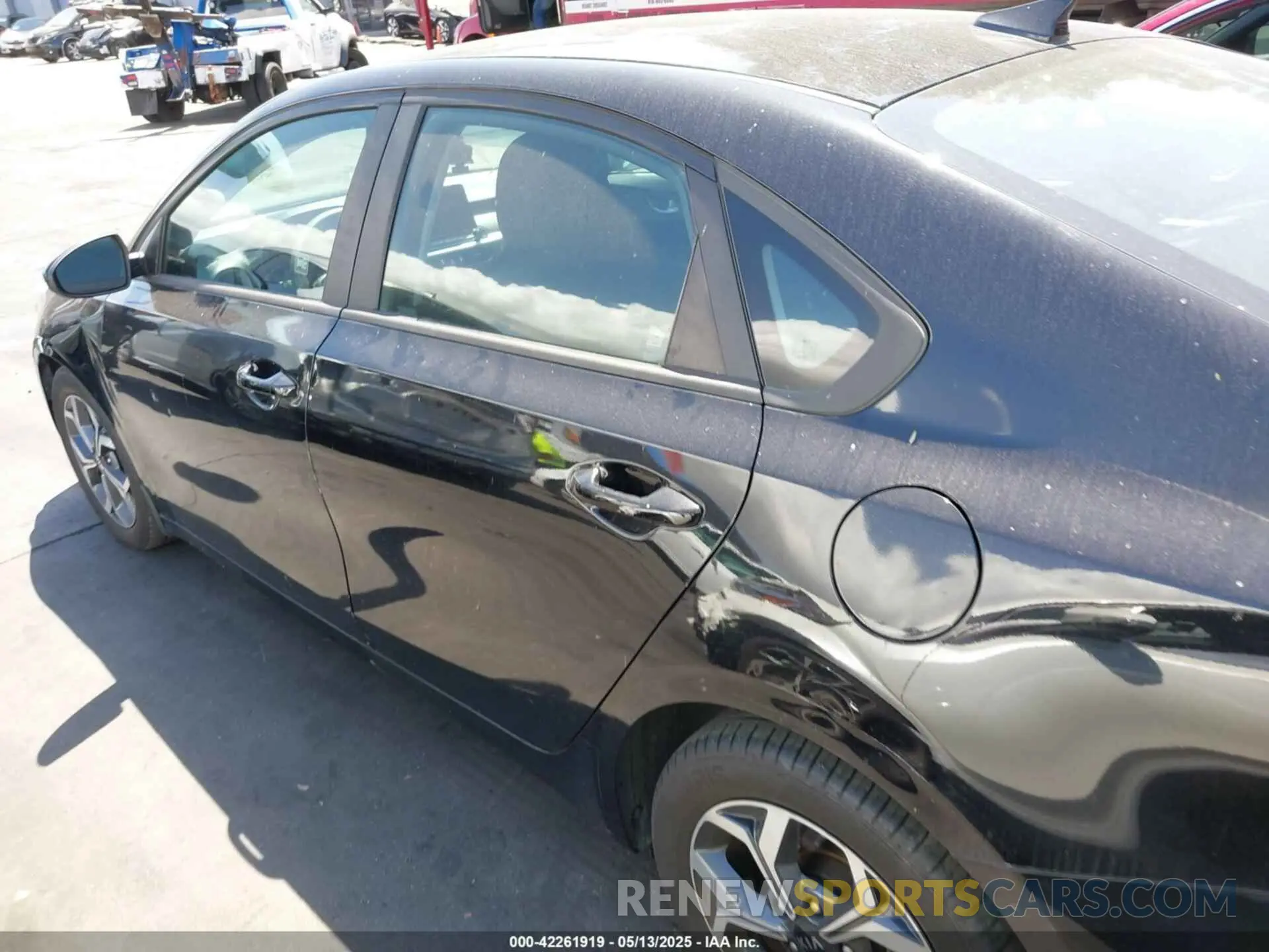 15 Photograph of a damaged car 3KPF24AD9LE250832 KIA FORTE 2020
