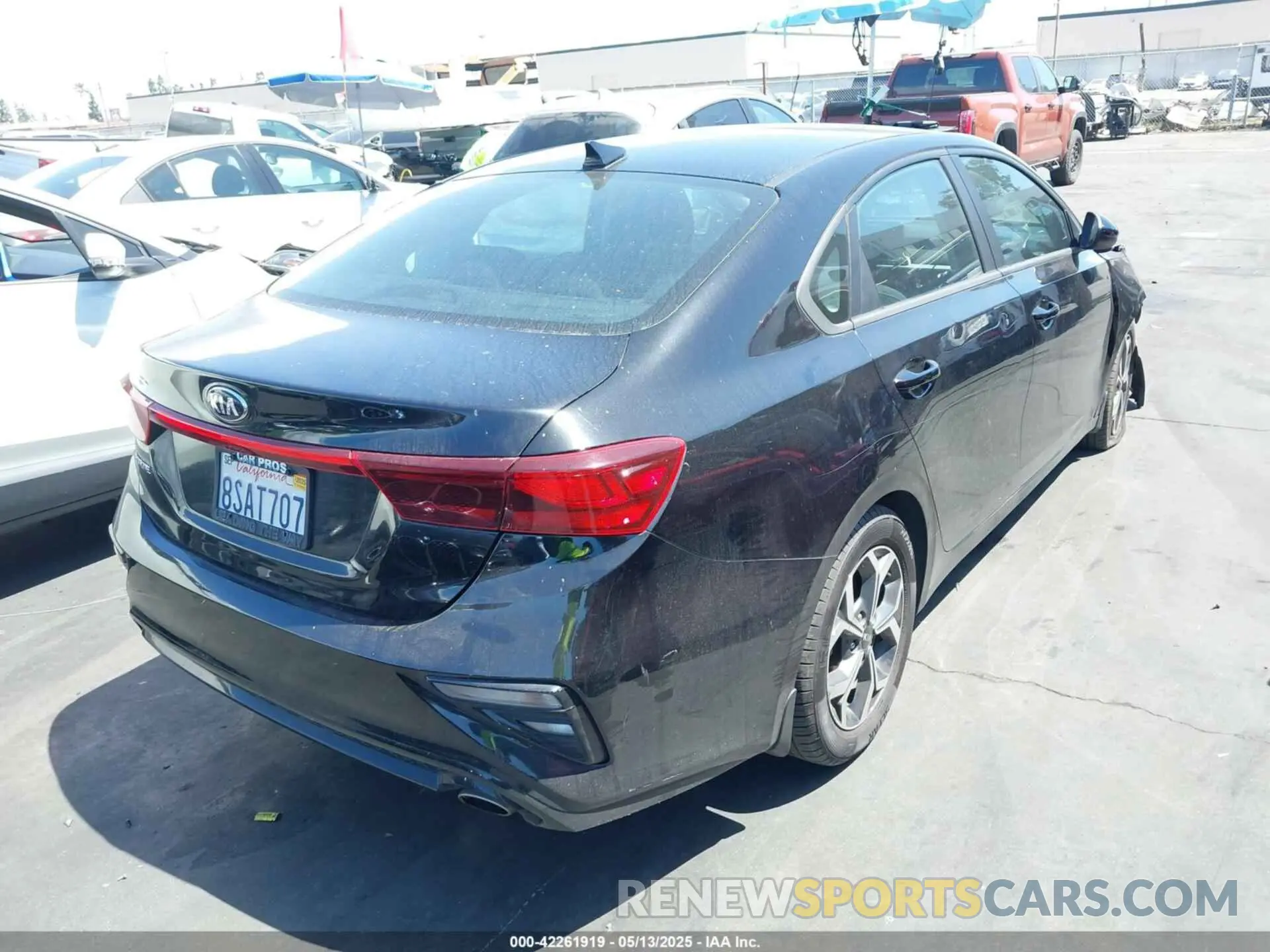 4 Photograph of a damaged car 3KPF24AD9LE250832 KIA FORTE 2020
