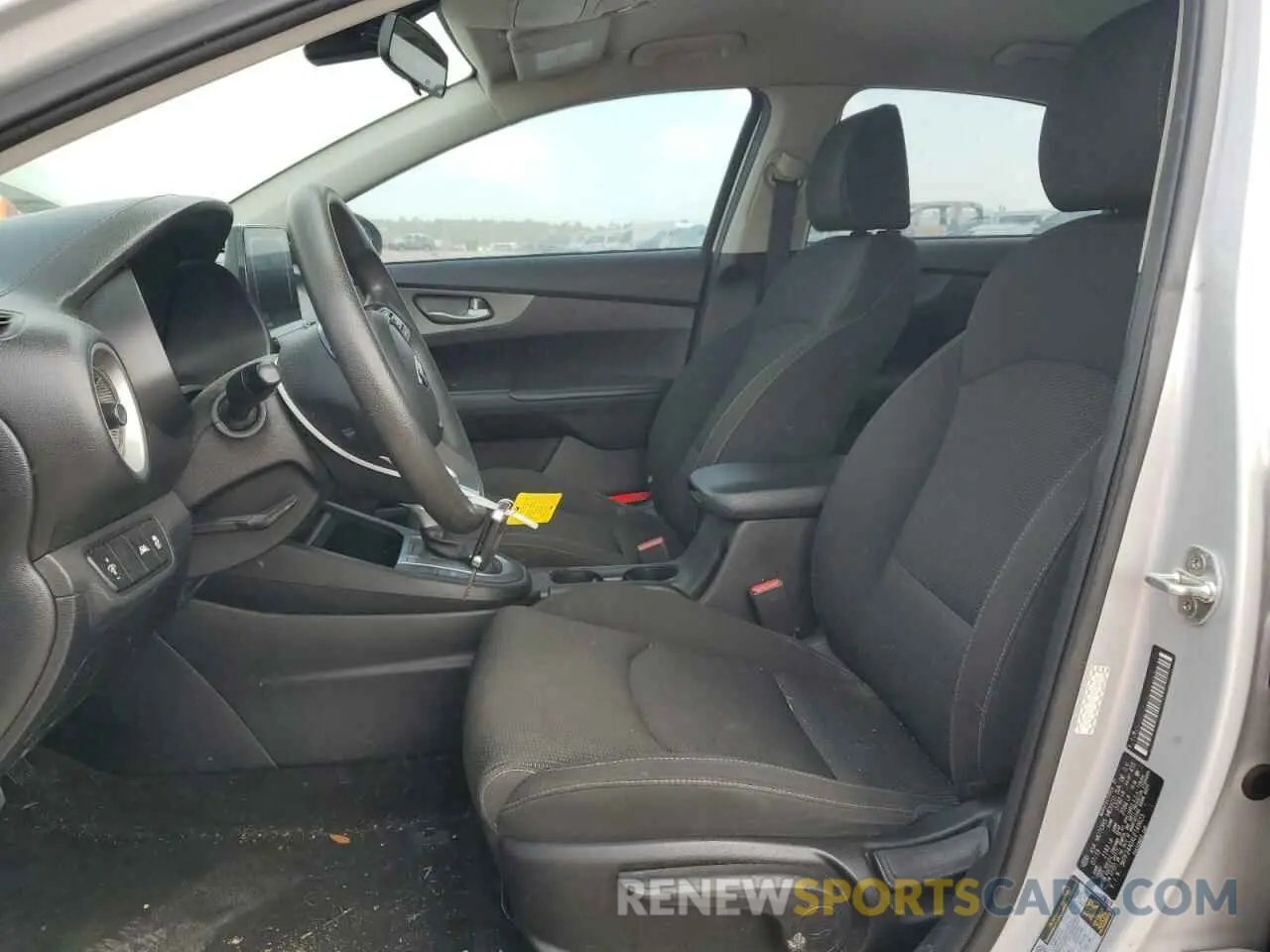 7 Photograph of a damaged car 3KPF24ADXLE149623 KIA FORTE 2020