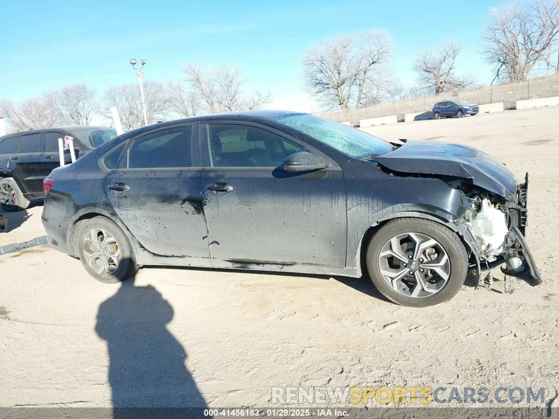 12 Photograph of a damaged car 3KPF24ADXLE178555 KIA FORTE 2020