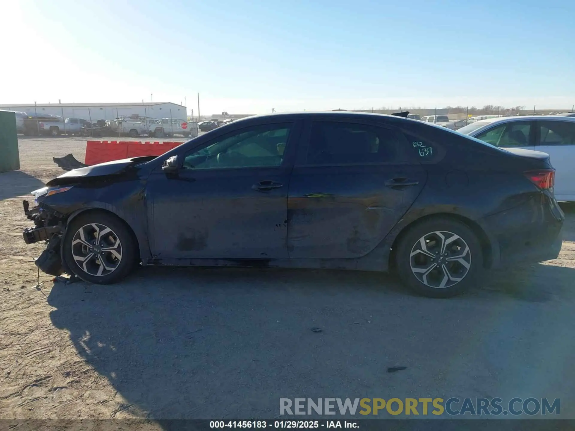 13 Photograph of a damaged car 3KPF24ADXLE178555 KIA FORTE 2020