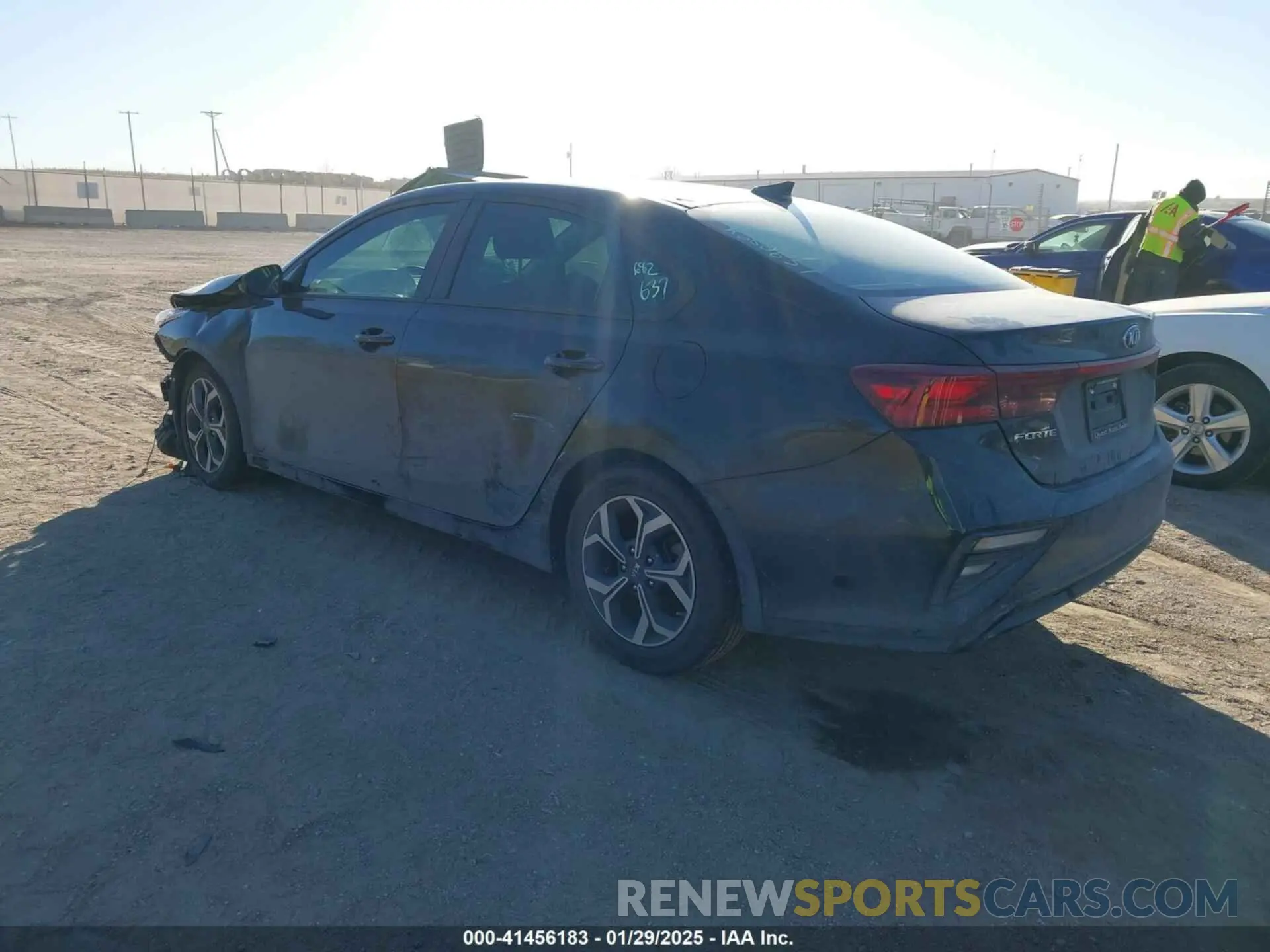 3 Photograph of a damaged car 3KPF24ADXLE178555 KIA FORTE 2020