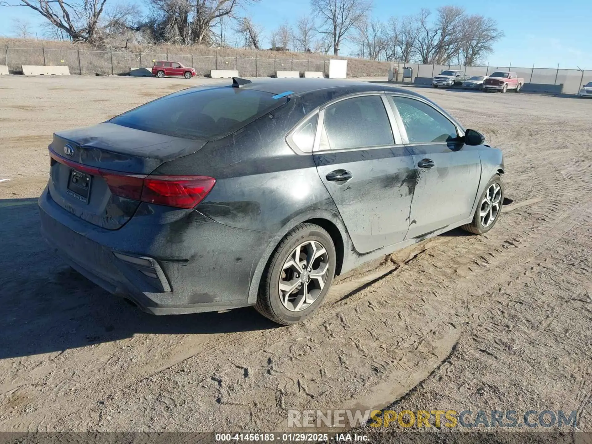 4 Photograph of a damaged car 3KPF24ADXLE178555 KIA FORTE 2020