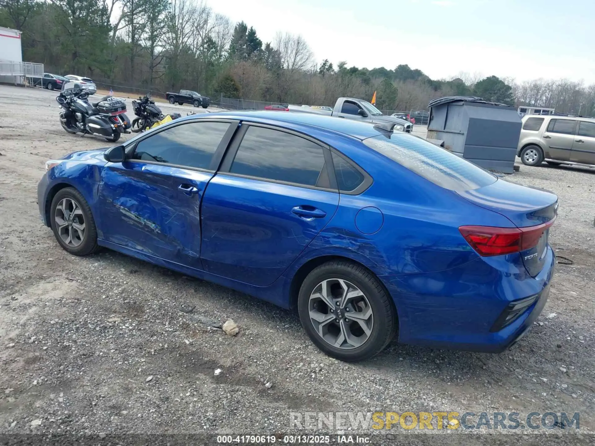 3 Photograph of a damaged car 3KPF24ADXLE191127 KIA FORTE 2020
