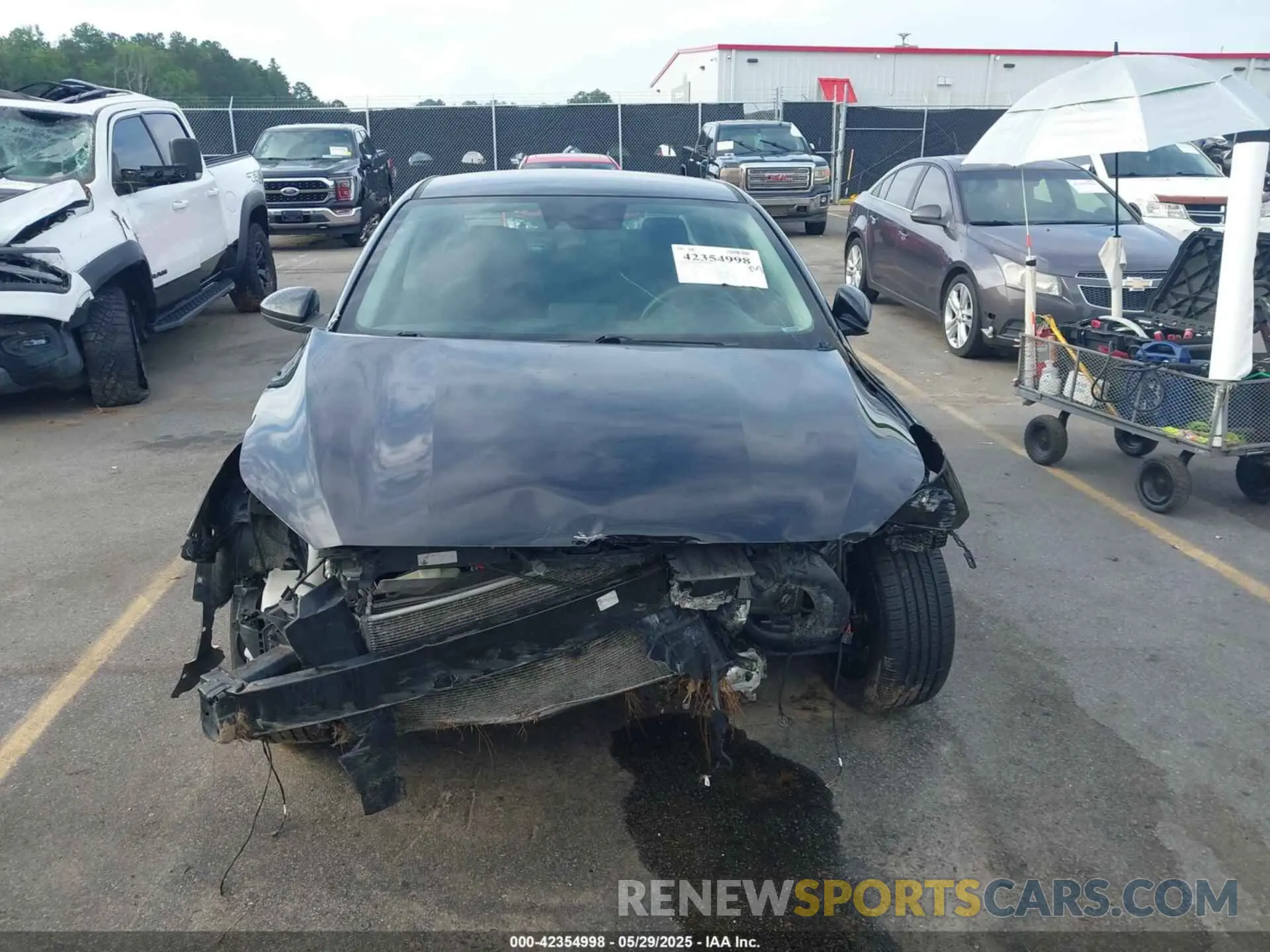 12 Photograph of a damaged car 3KPF24ADXLE198093 KIA FORTE 2020