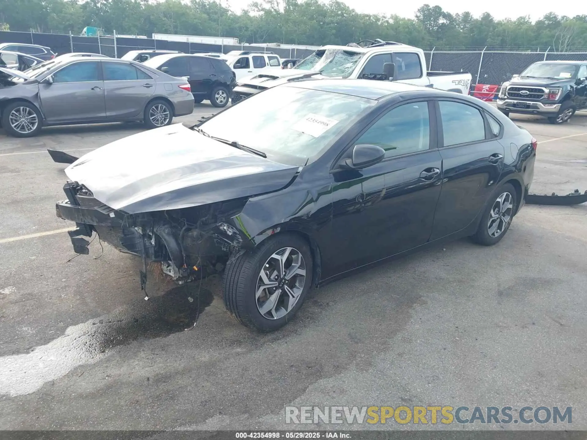 2 Photograph of a damaged car 3KPF24ADXLE198093 KIA FORTE 2020