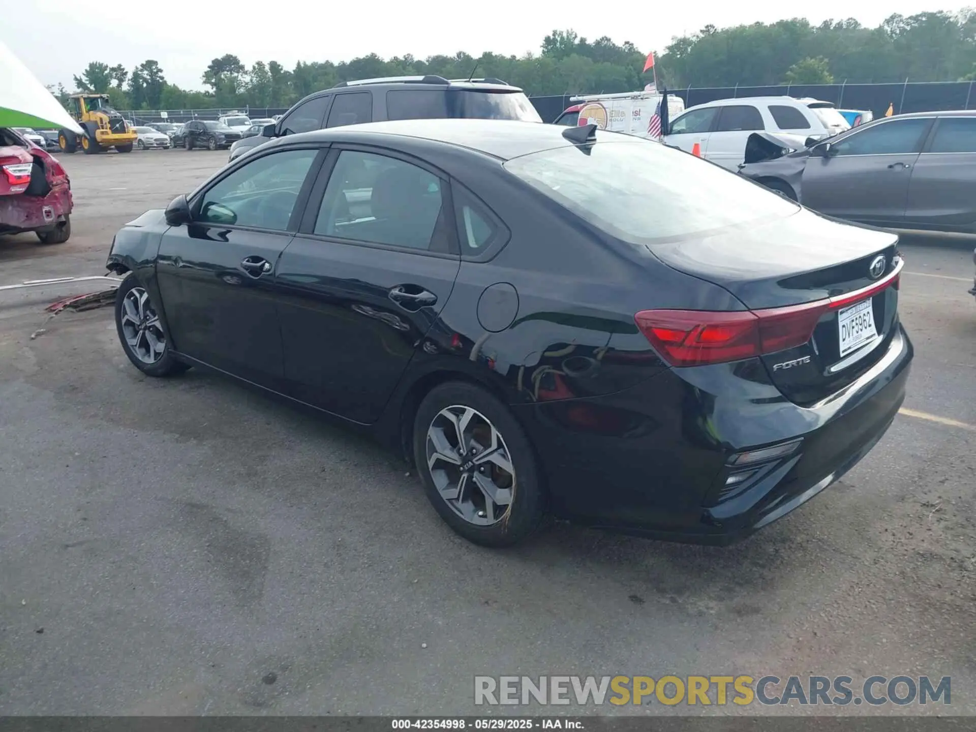3 Photograph of a damaged car 3KPF24ADXLE198093 KIA FORTE 2020