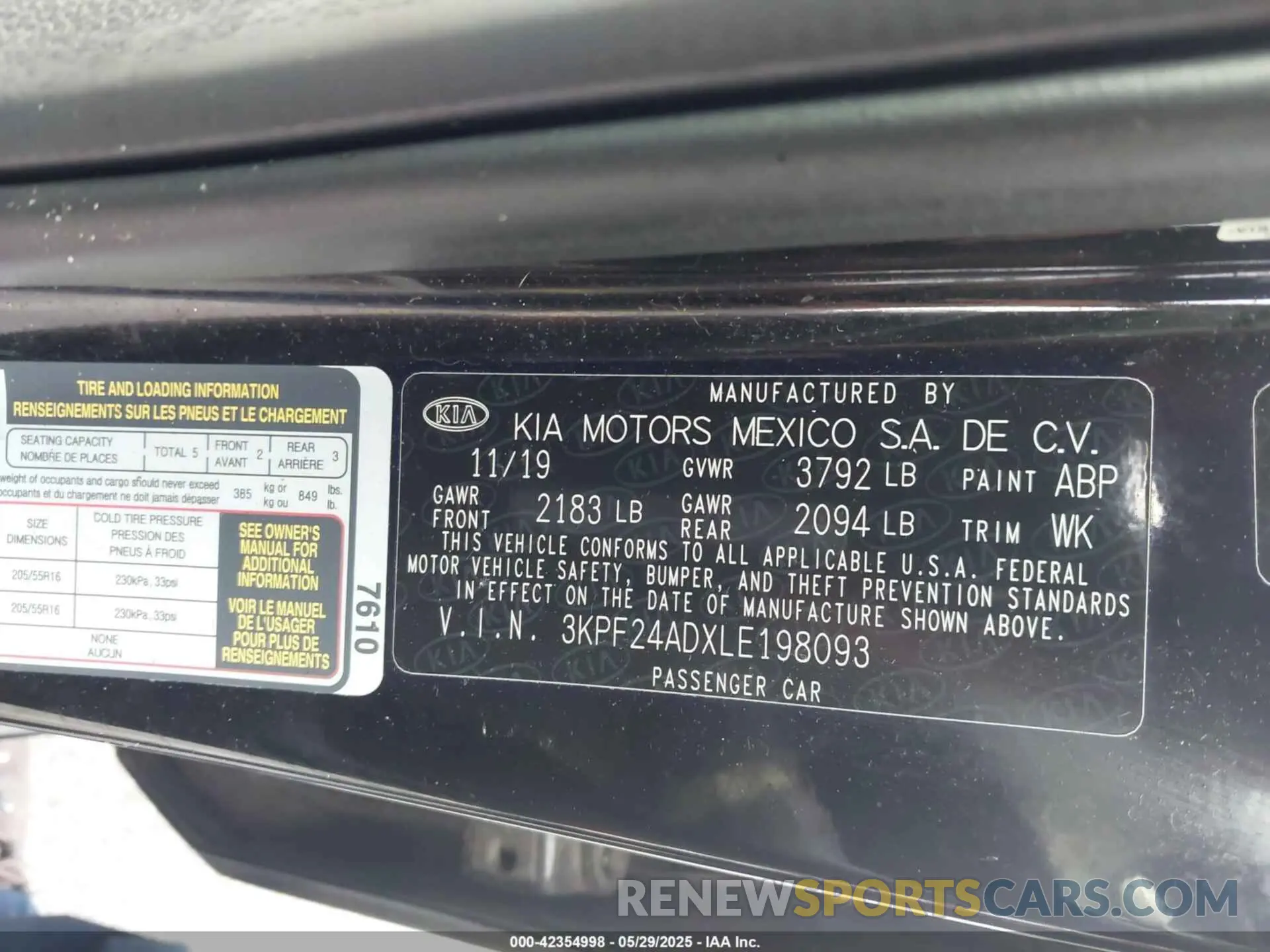 9 Photograph of a damaged car 3KPF24ADXLE198093 KIA FORTE 2020