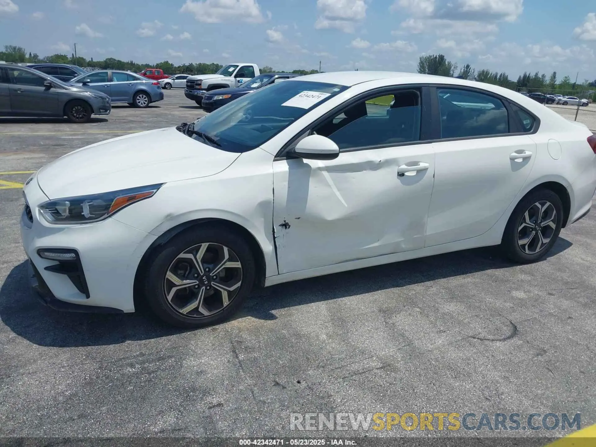 6 Photograph of a damaged car 3KPF24ADXLE199230 KIA FORTE 2020