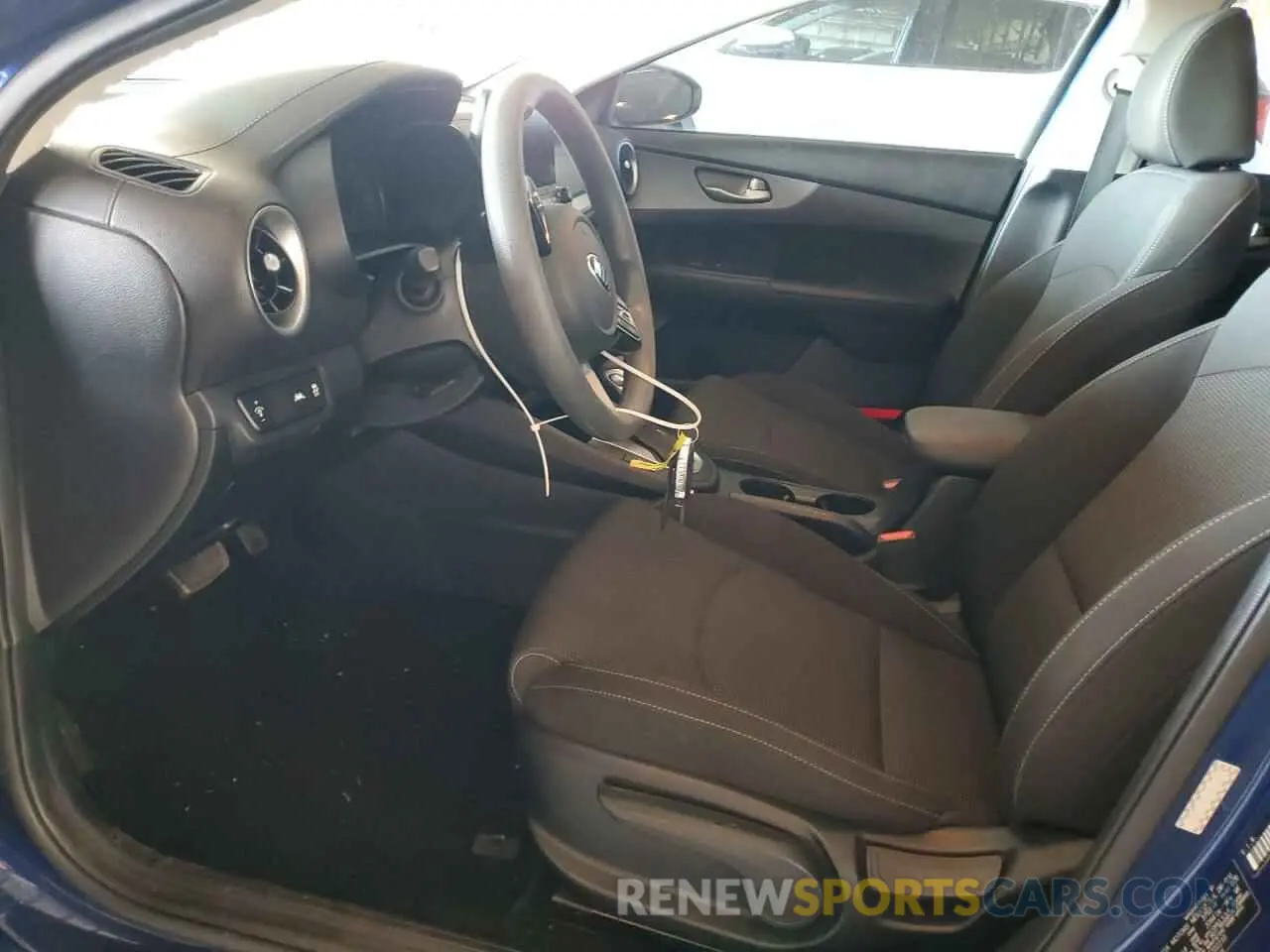 7 Photograph of a damaged car 3KPF24ADXLE202210 KIA FORTE 2020