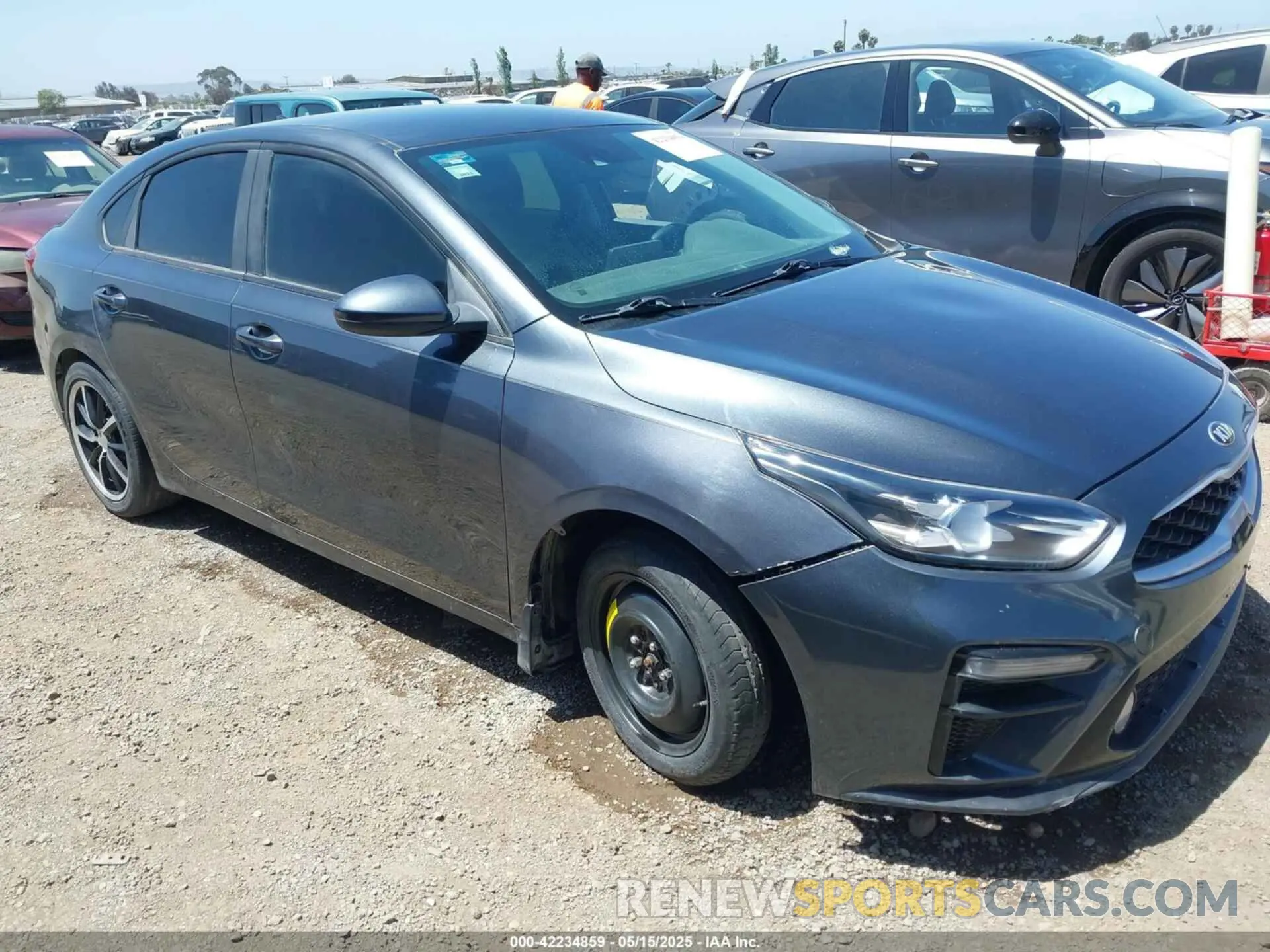 1 Photograph of a damaged car 3KPF24ADXLE202725 KIA FORTE 2020