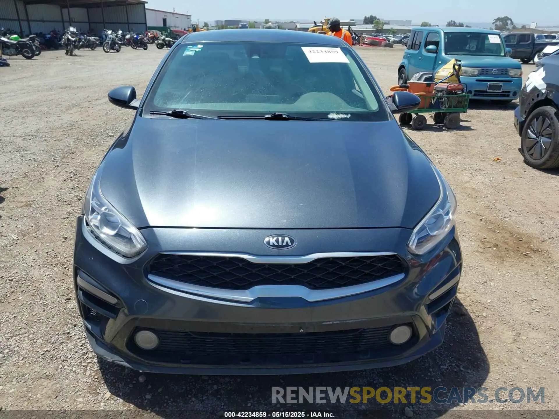 12 Photograph of a damaged car 3KPF24ADXLE202725 KIA FORTE 2020