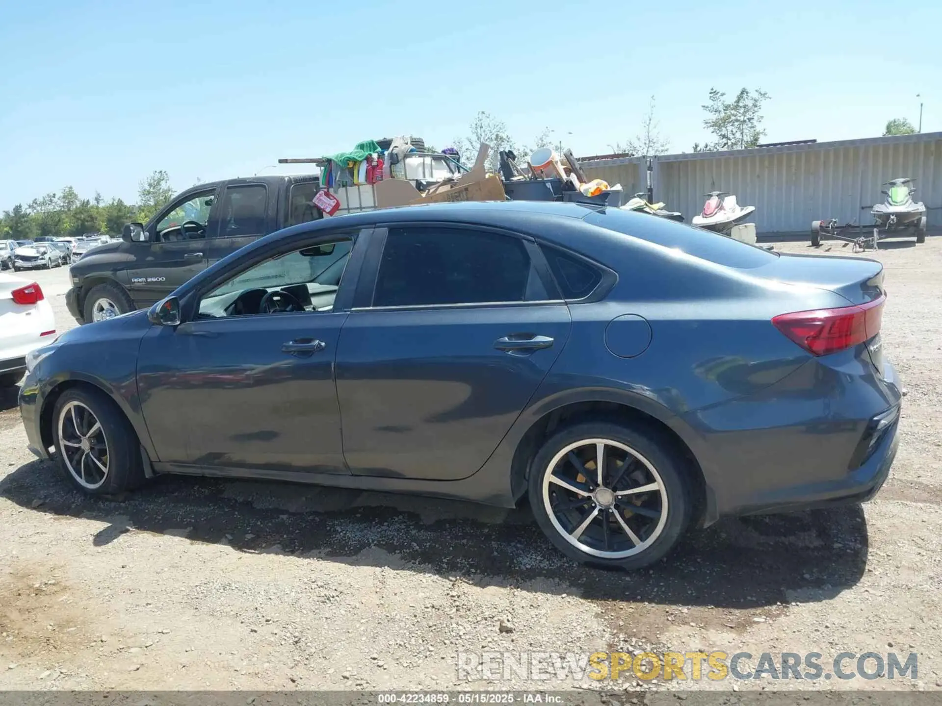 14 Photograph of a damaged car 3KPF24ADXLE202725 KIA FORTE 2020