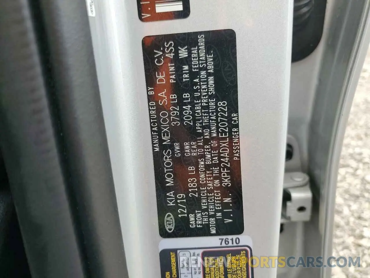 13 Photograph of a damaged car 3KPF24ADXLE207228 KIA FORTE 2020