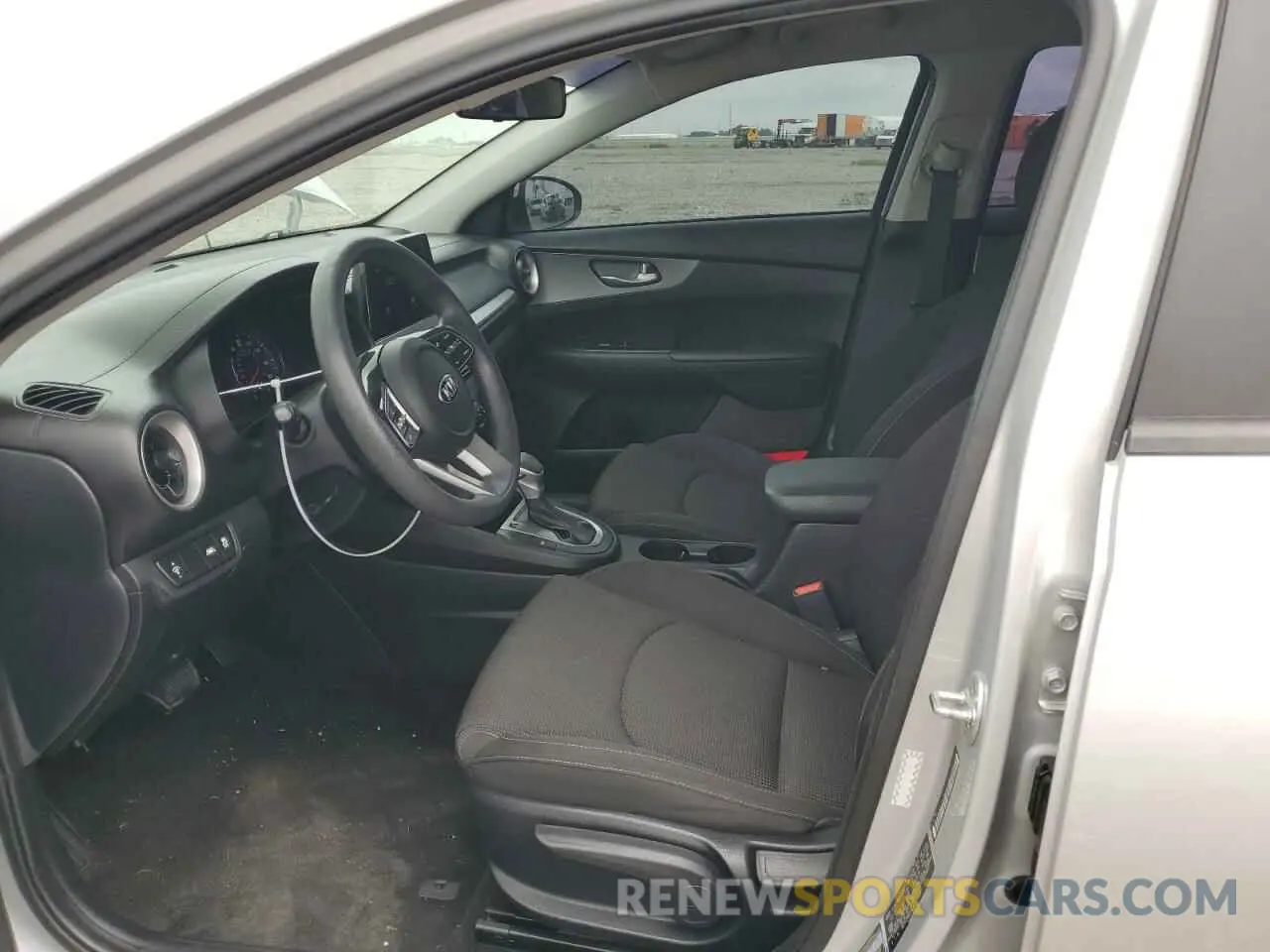 7 Photograph of a damaged car 3KPF24ADXLE207228 KIA FORTE 2020