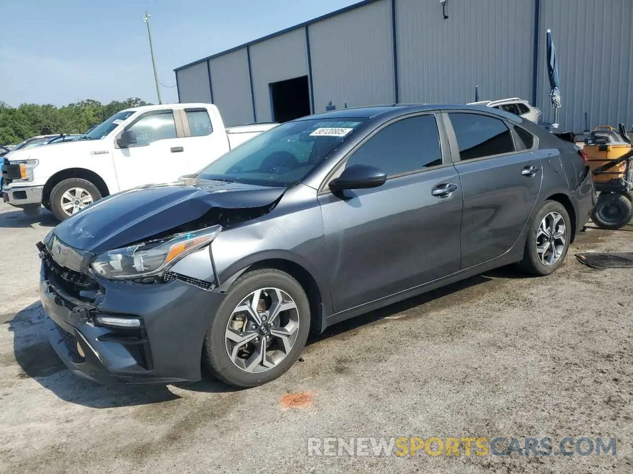 1 Photograph of a damaged car 3KPF24ADXLE232940 KIA FORTE 2020