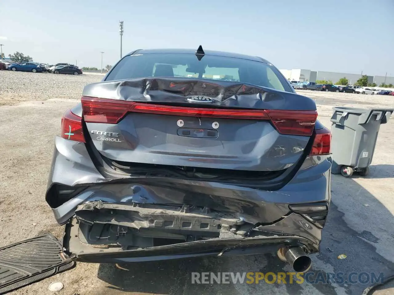 6 Photograph of a damaged car 3KPF24ADXLE232940 KIA FORTE 2020