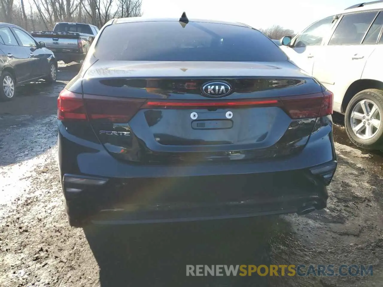 6 Photograph of a damaged car 3KPF24ADXLE241721 KIA FORTE 2020