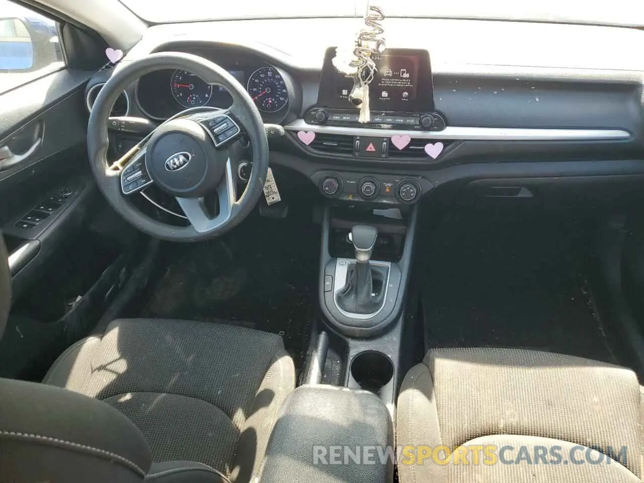 8 Photograph of a damaged car 3KPF24ADXLE245655 KIA FORTE 2020